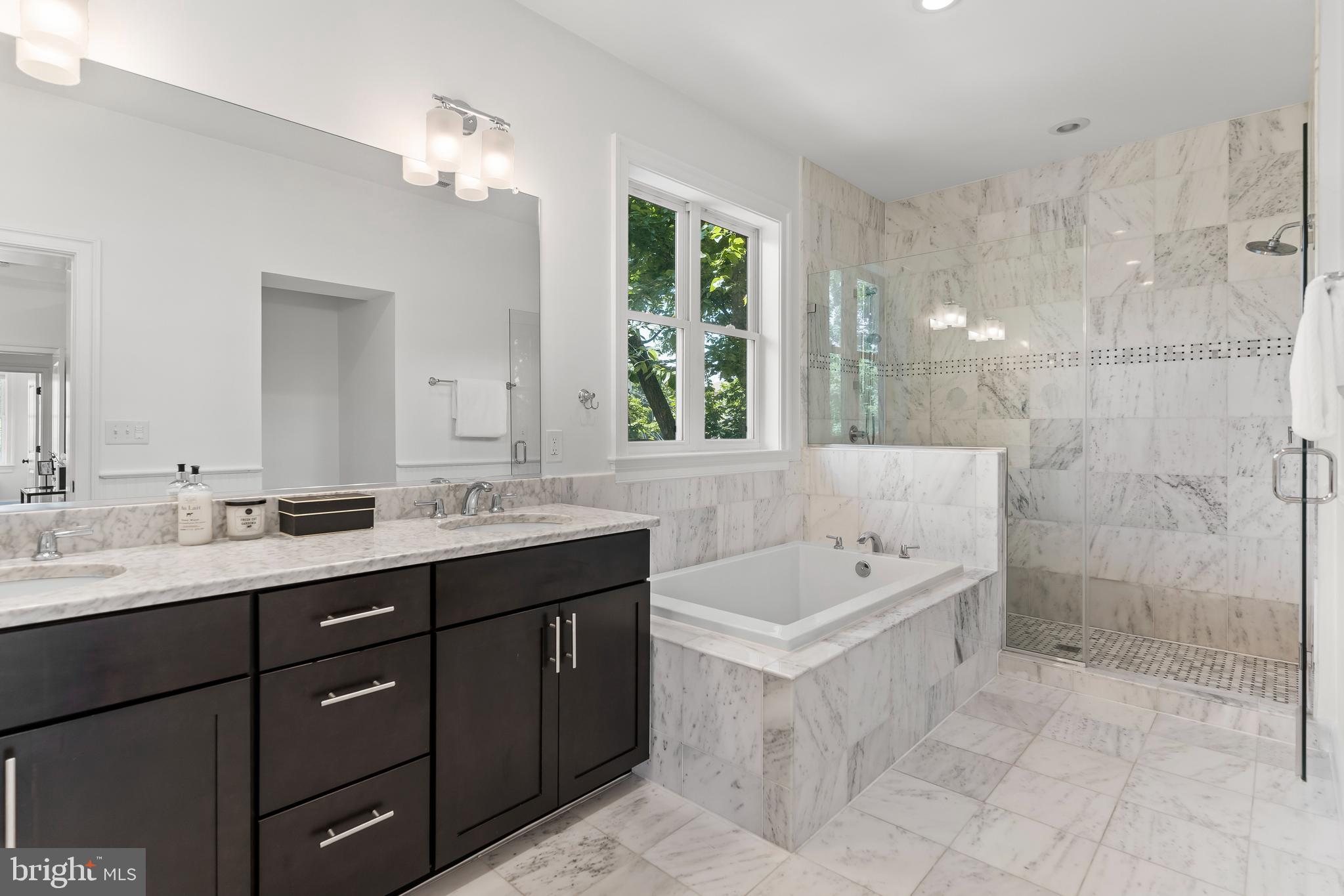CAPITOL HILL - Residential