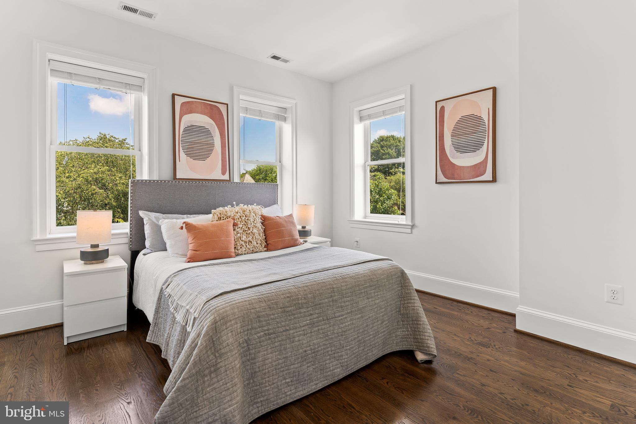 CAPITOL HILL - Residential