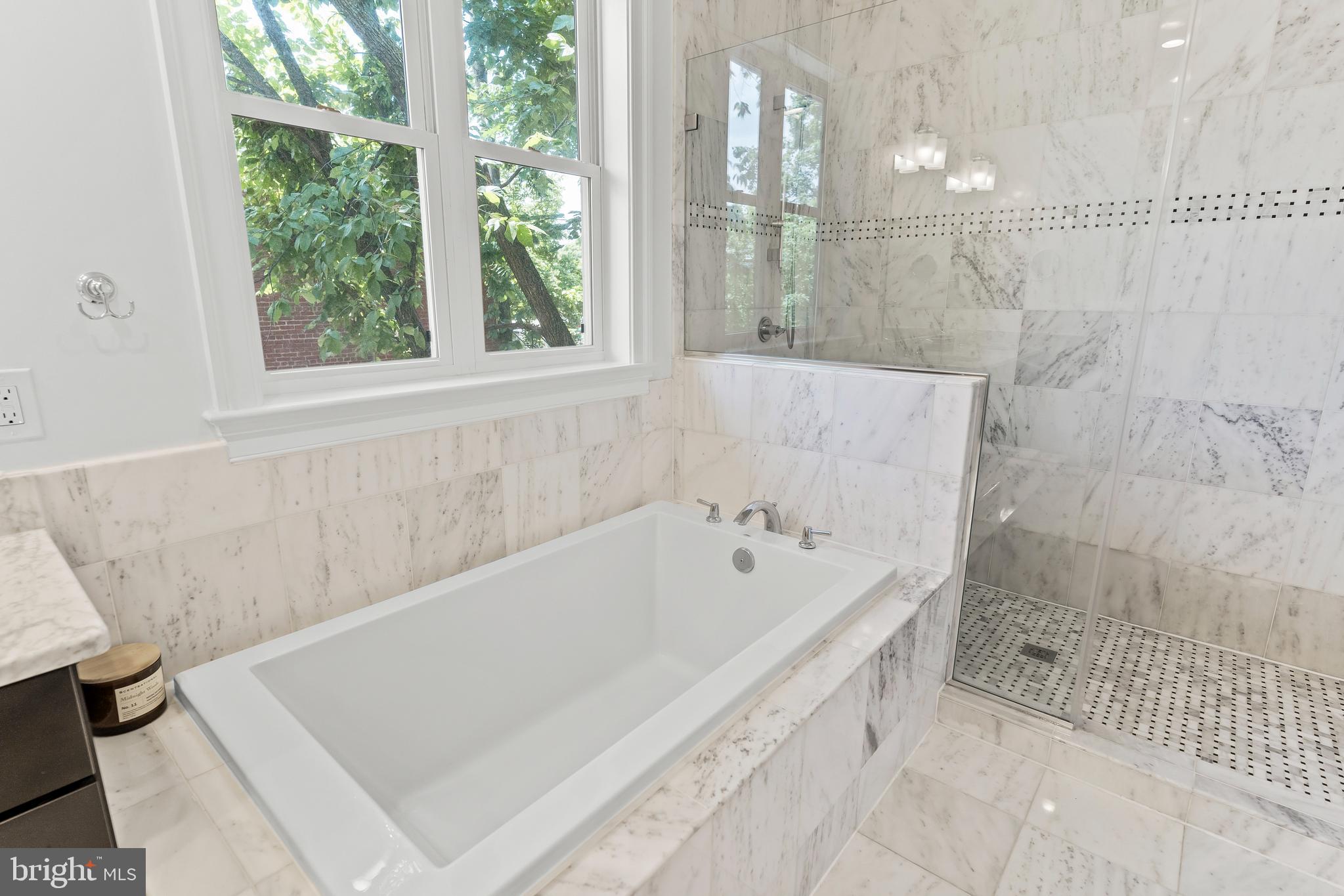 CAPITOL HILL - Residential