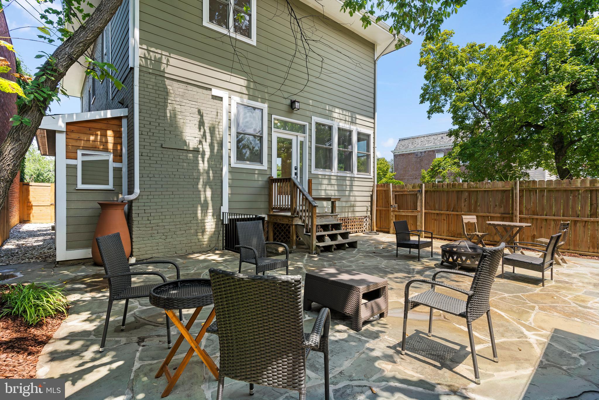 CAPITOL HILL - Residential