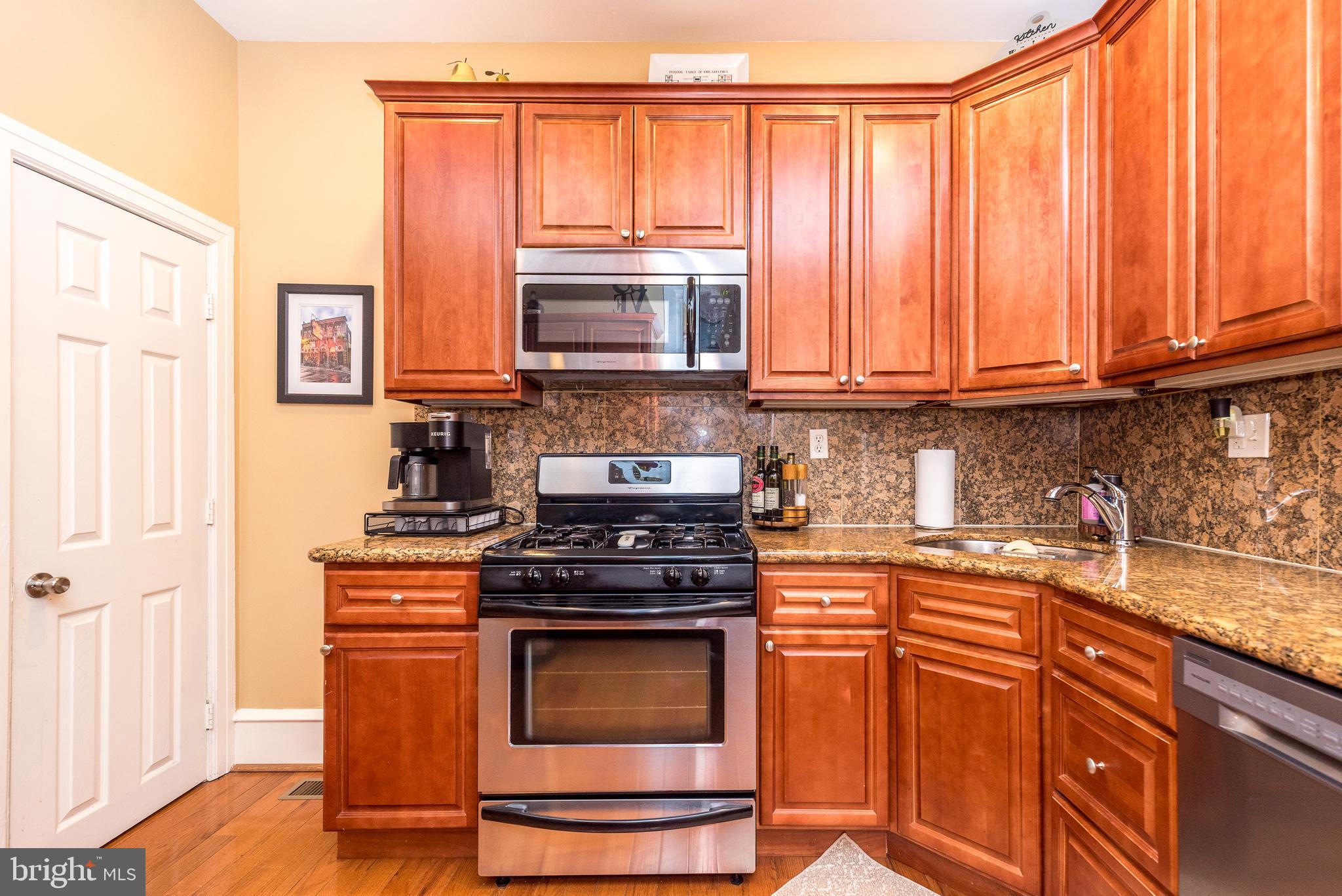 GIRARD ESTATES - Residential