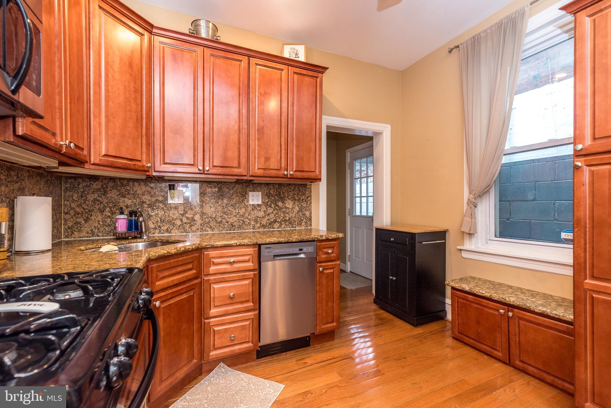 GIRARD ESTATES - Residential