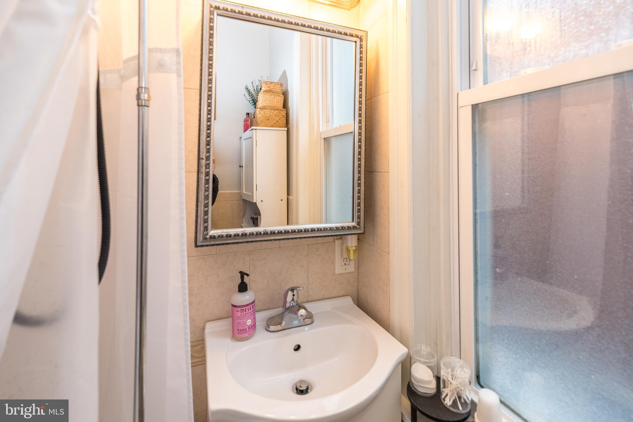 GIRARD ESTATES - Residential