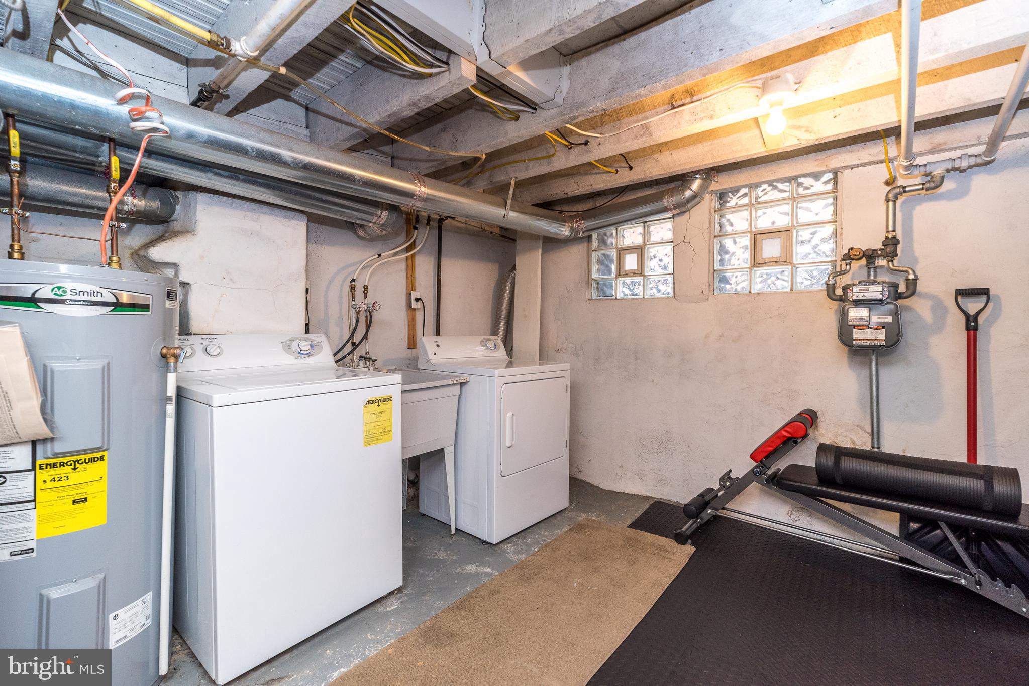 GIRARD ESTATES - Residential