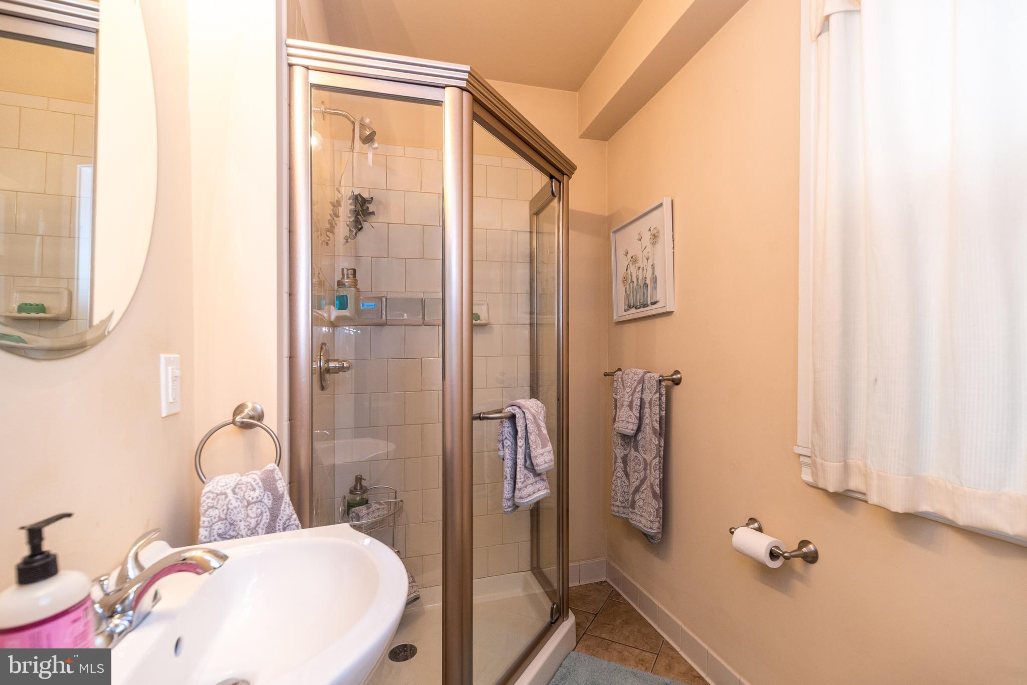 GIRARD ESTATES - Residential