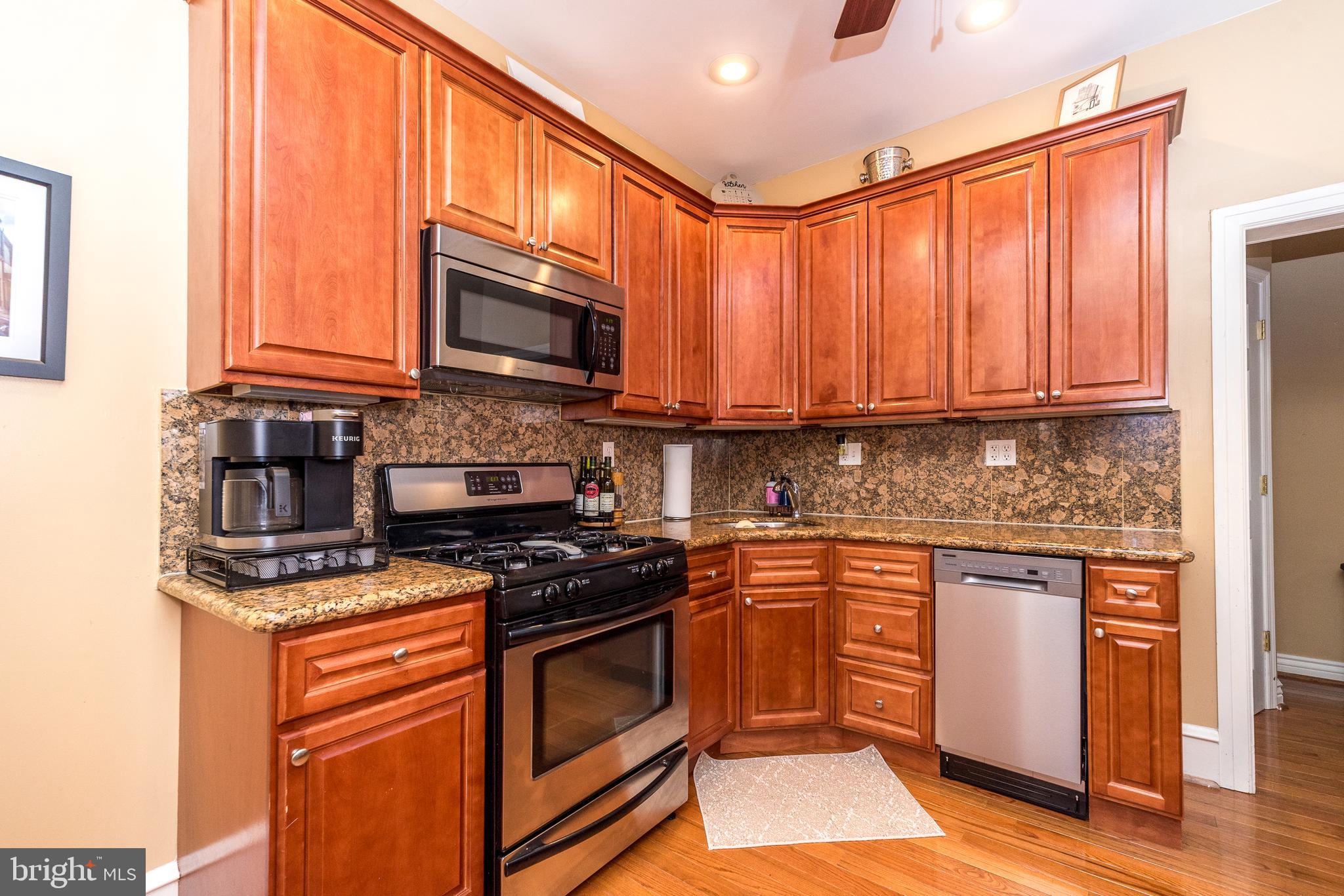 GIRARD ESTATES - Residential