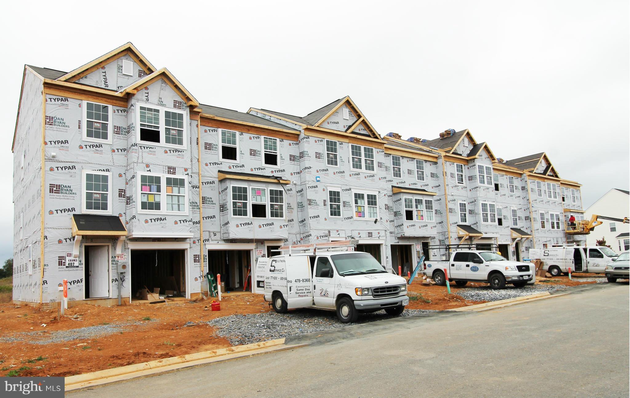 LAKELAND PLACE - Residential