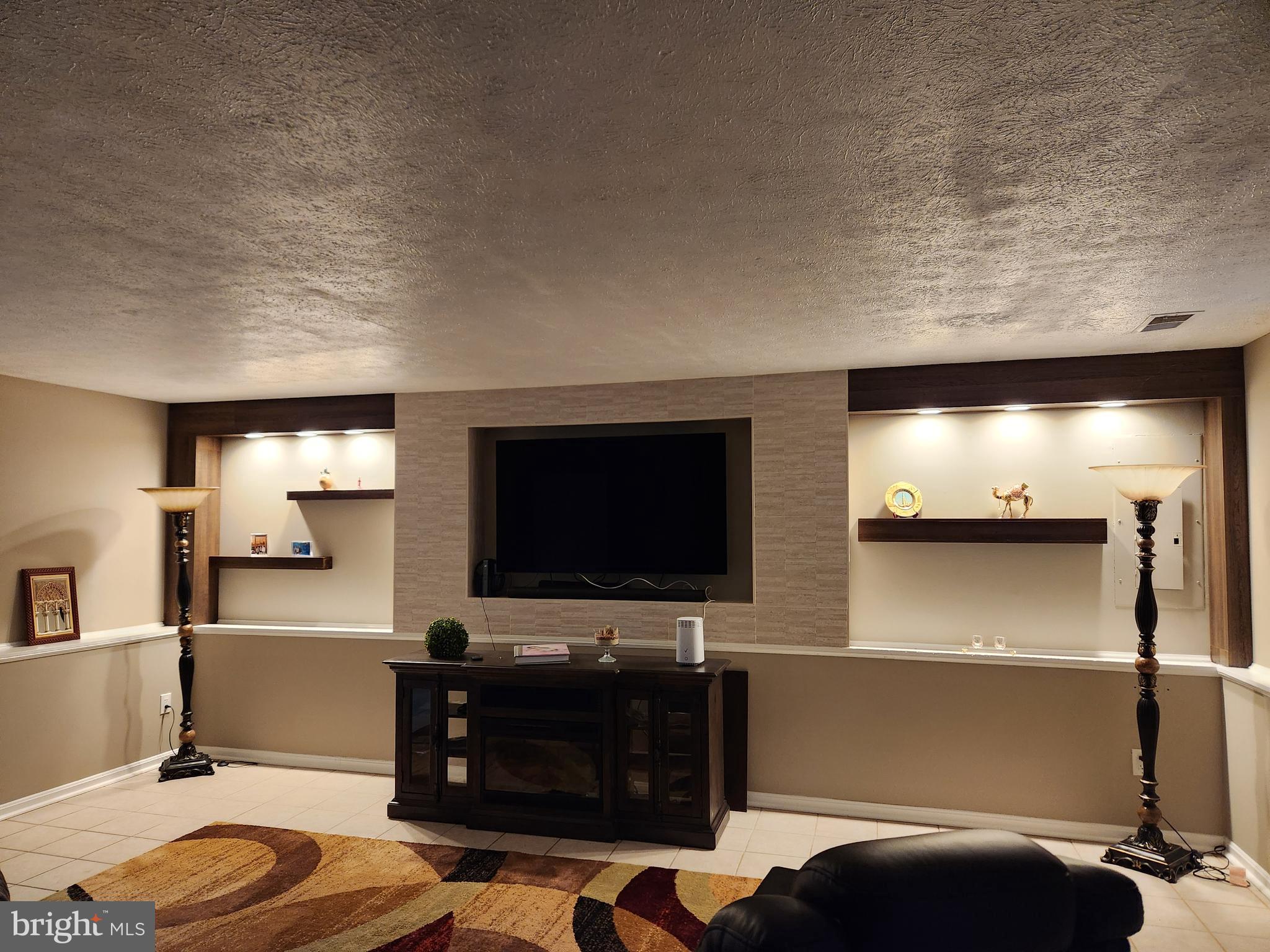 QUAIL VALLEY - Residential