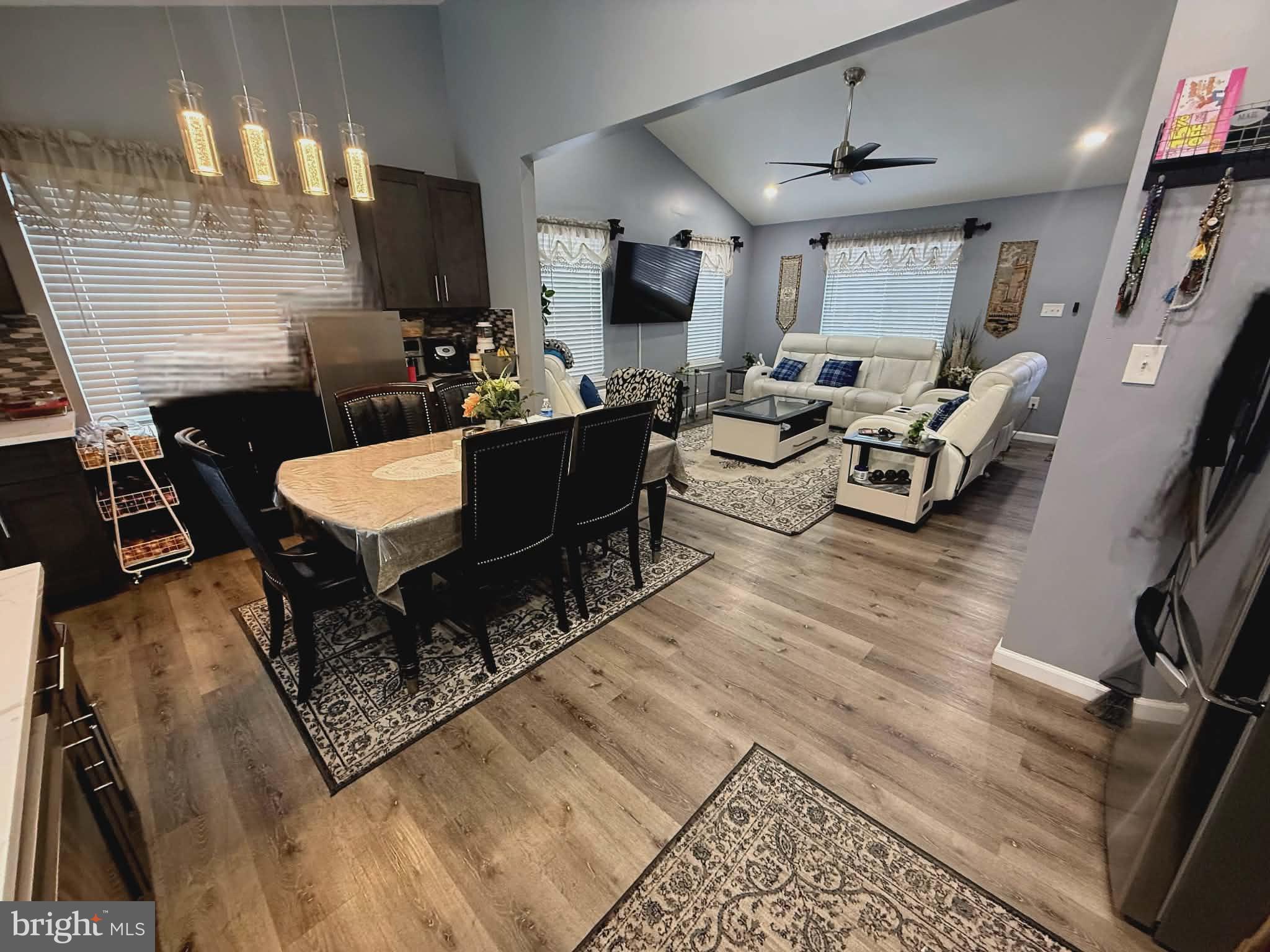 WILLOW HILL - Residential