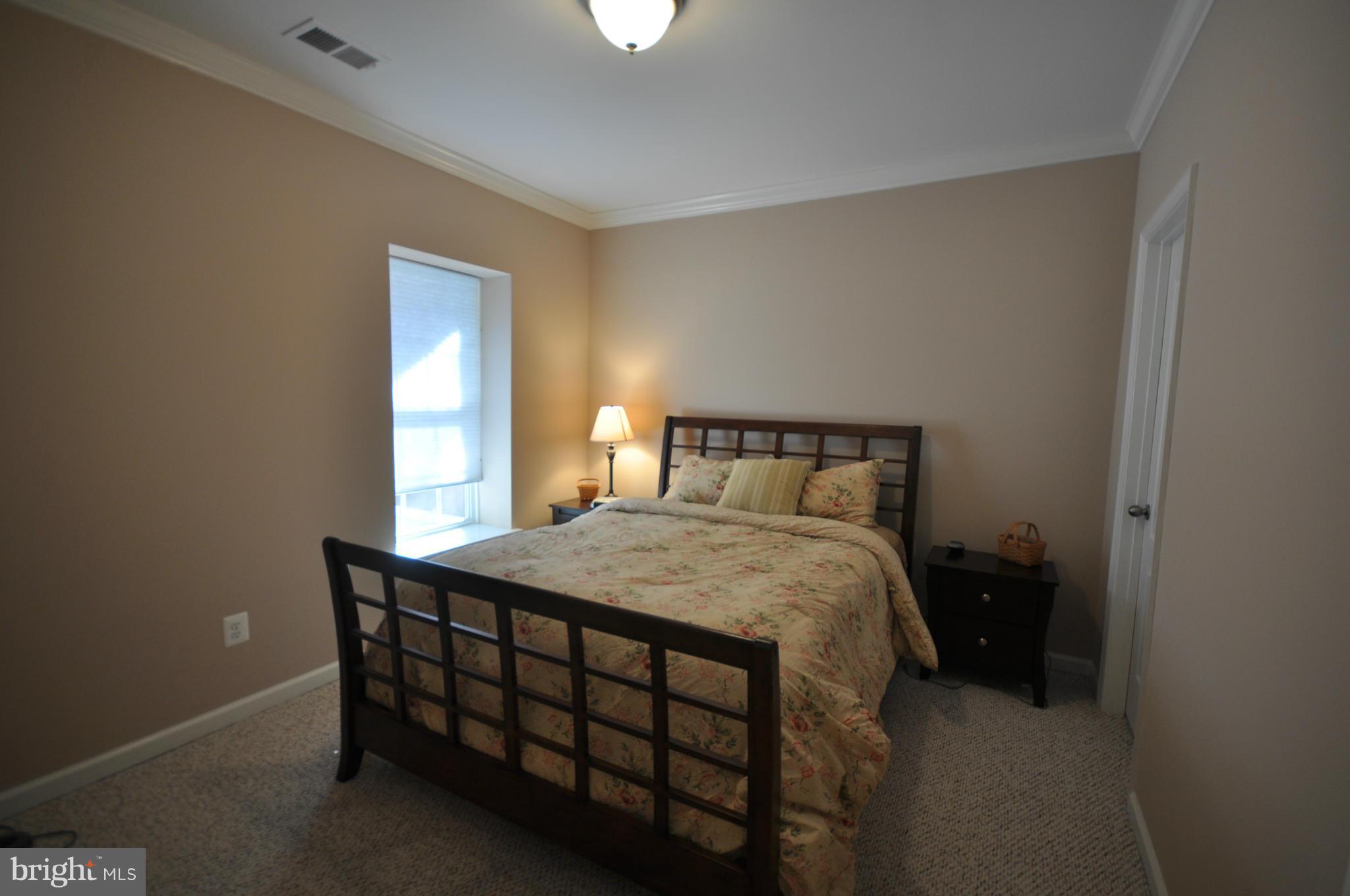 BARNES - Residential