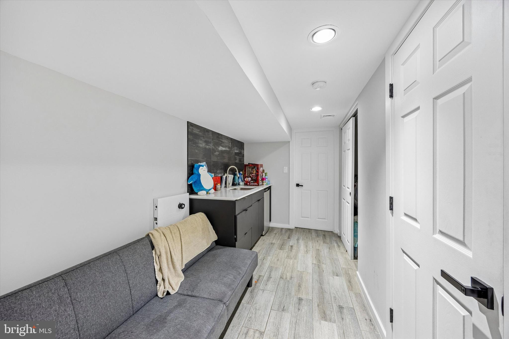 STRAWBERRY MANSION - Residential