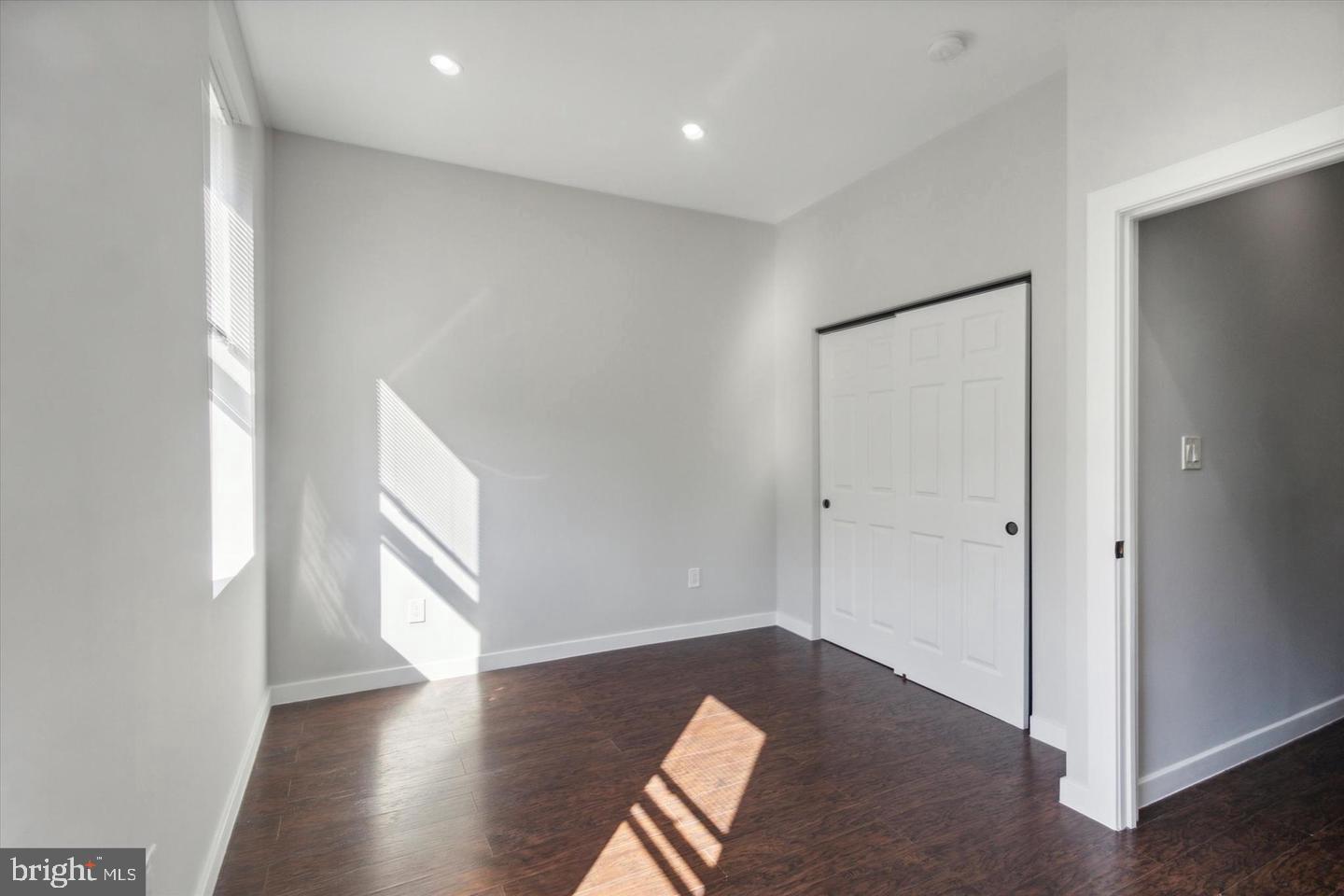 STRAWBERRY MANSION - Residential