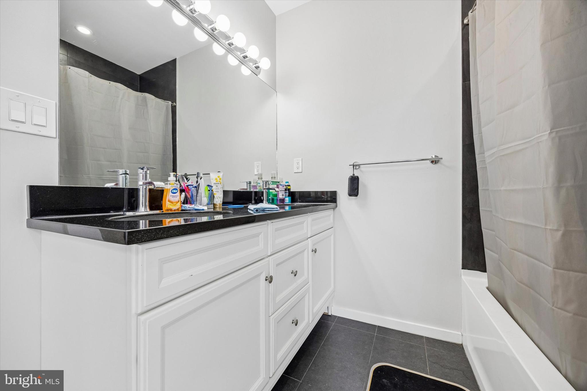 STRAWBERRY MANSION - Residential