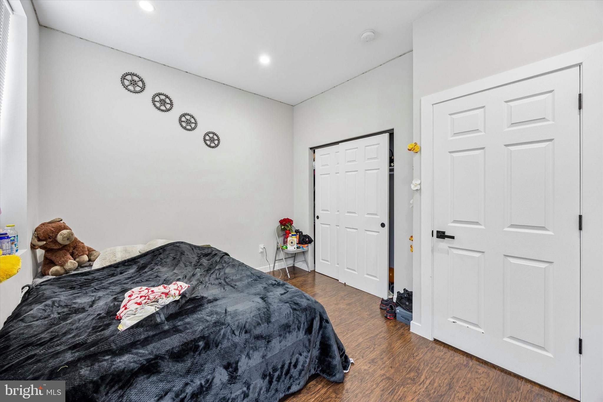 STRAWBERRY MANSION - Residential