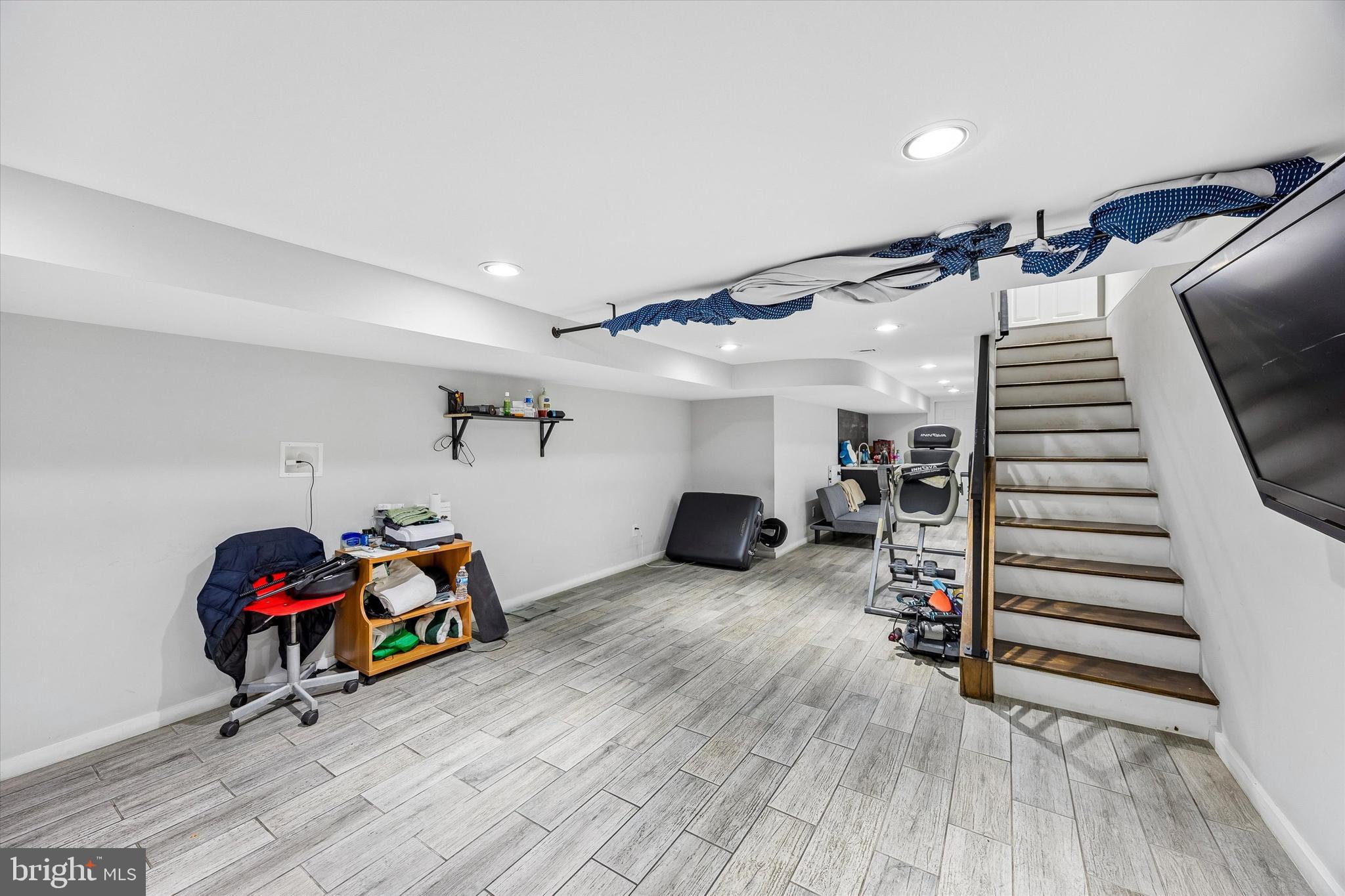 STRAWBERRY MANSION - Residential