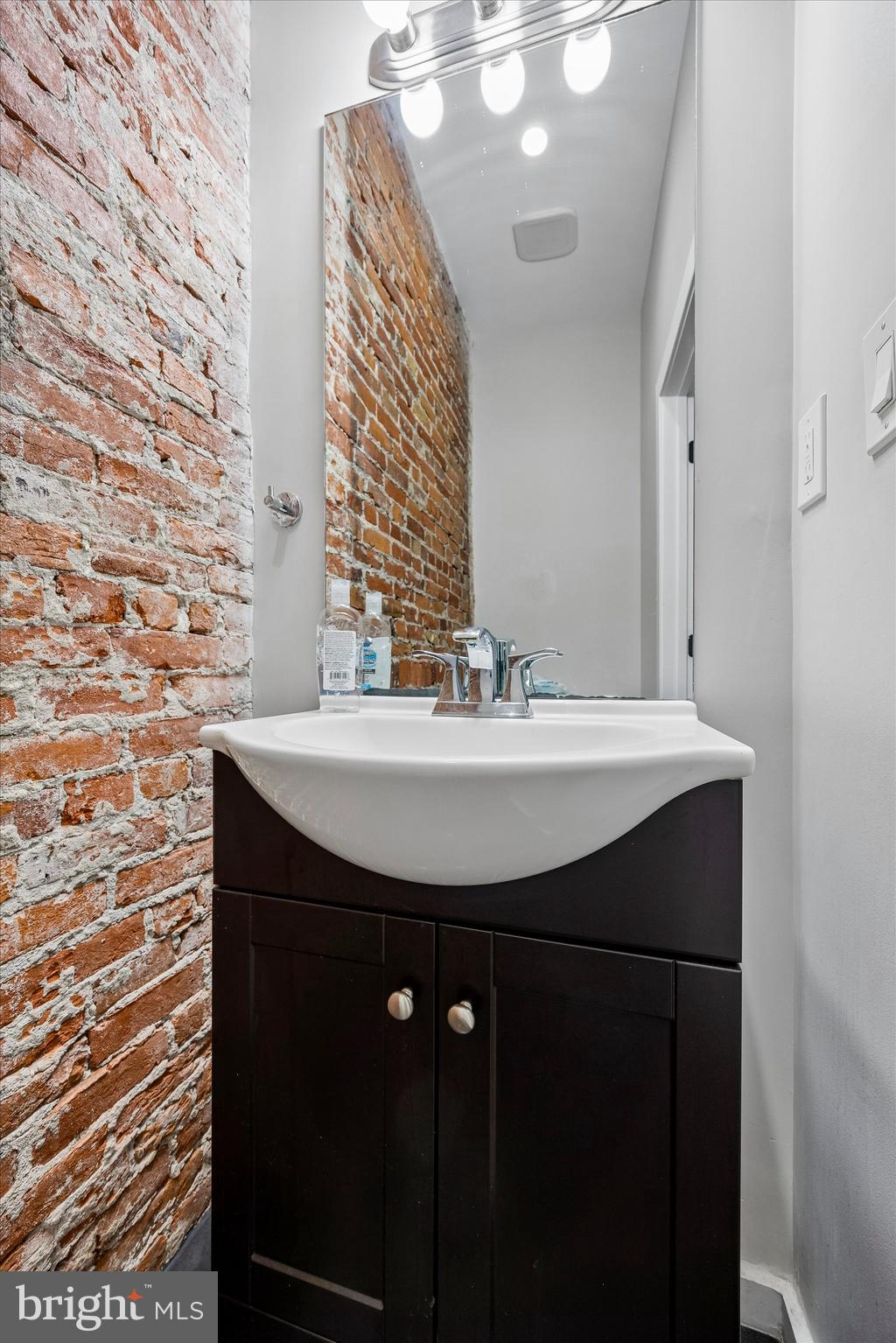 STRAWBERRY MANSION - Residential