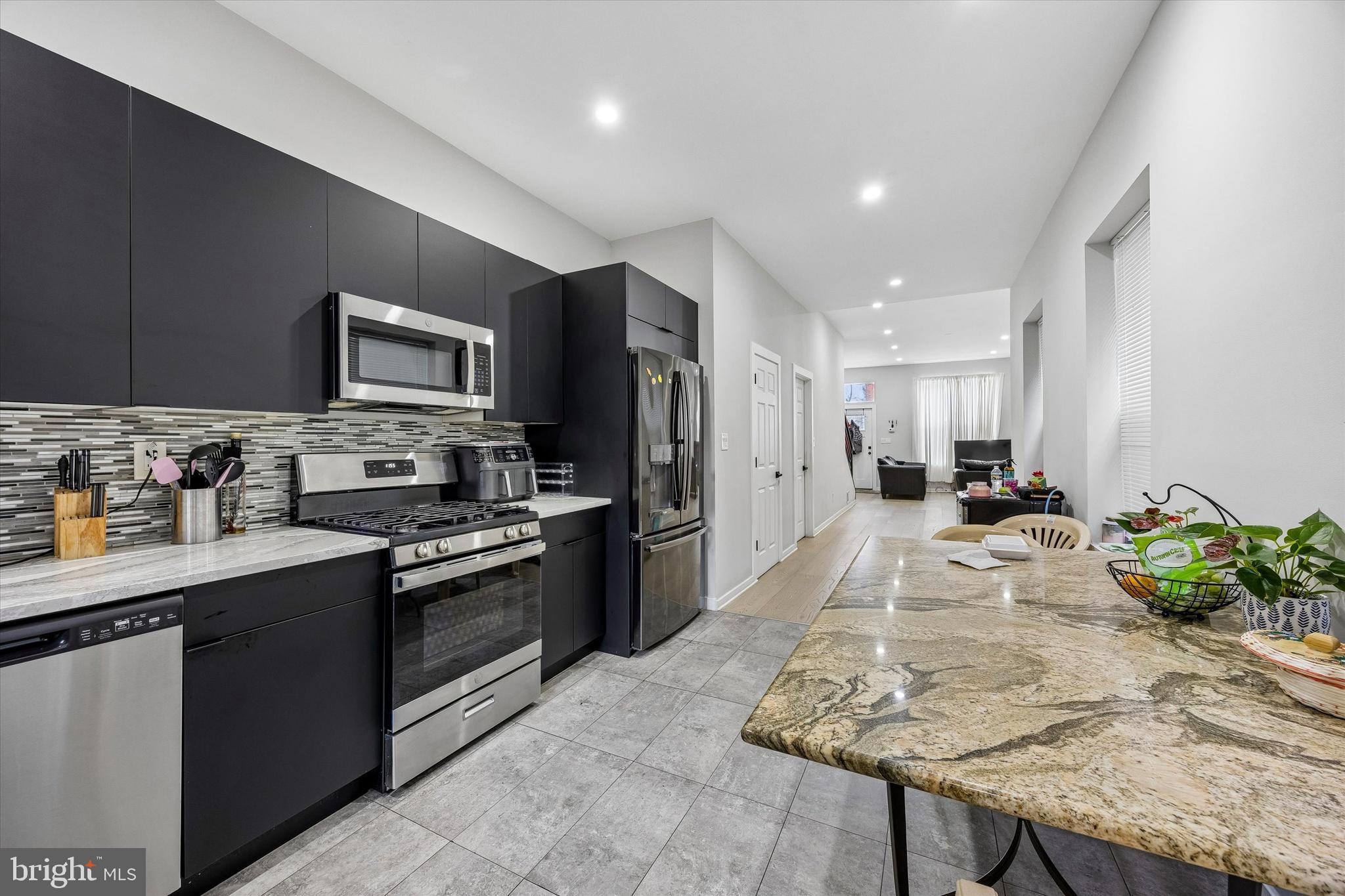 STRAWBERRY MANSION - Residential