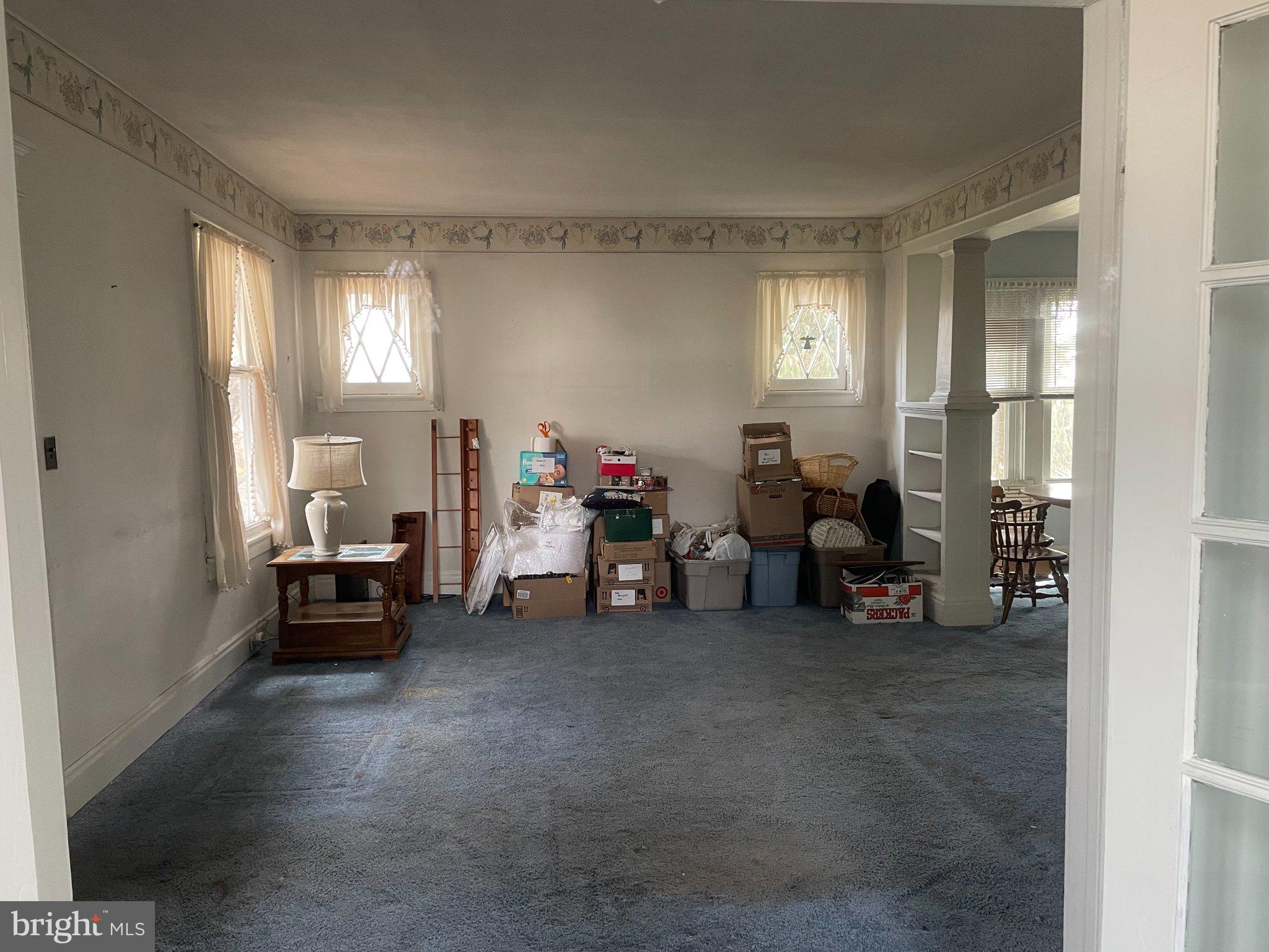 KING MANOR - Residential