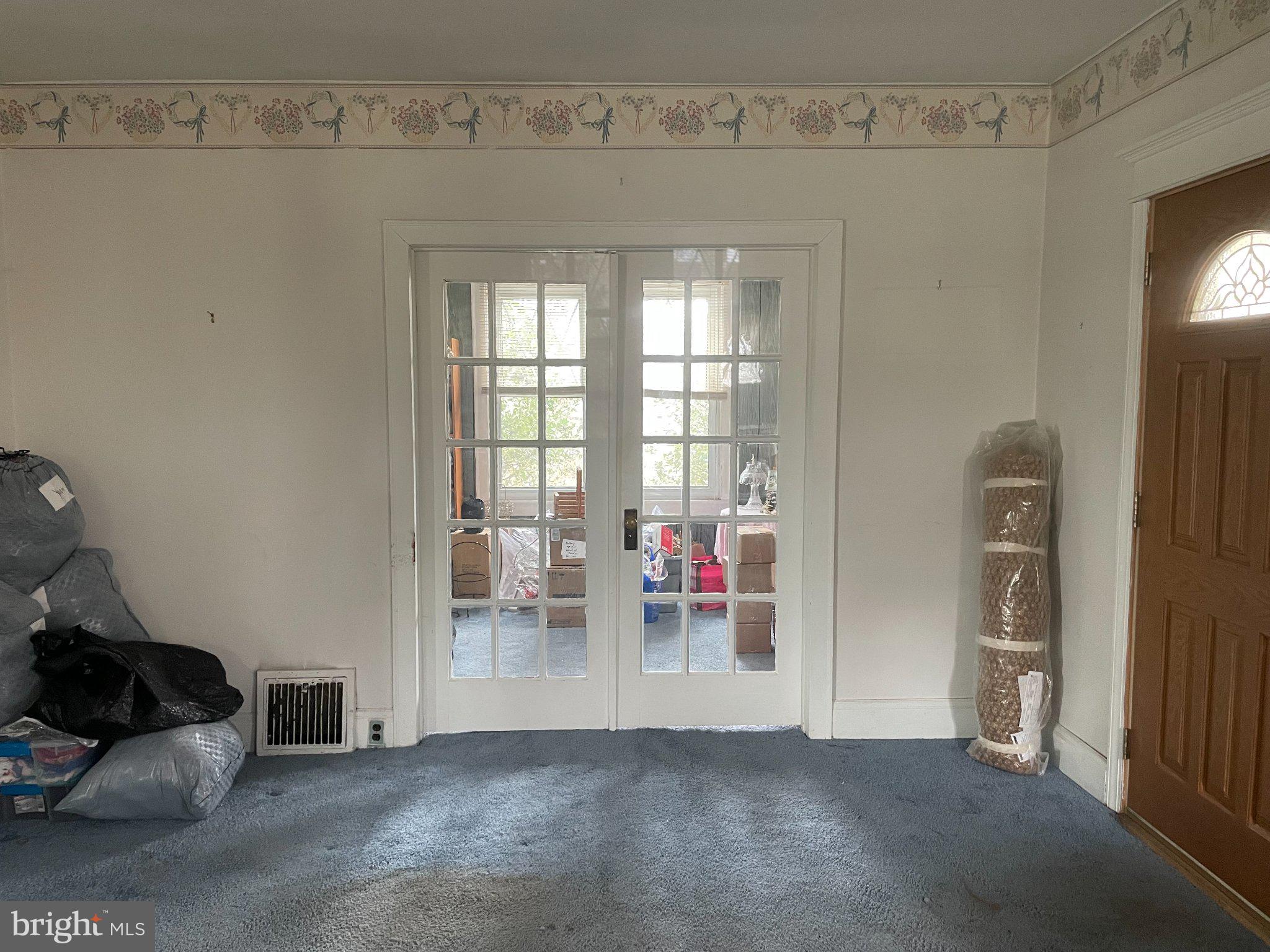 KING MANOR - Residential