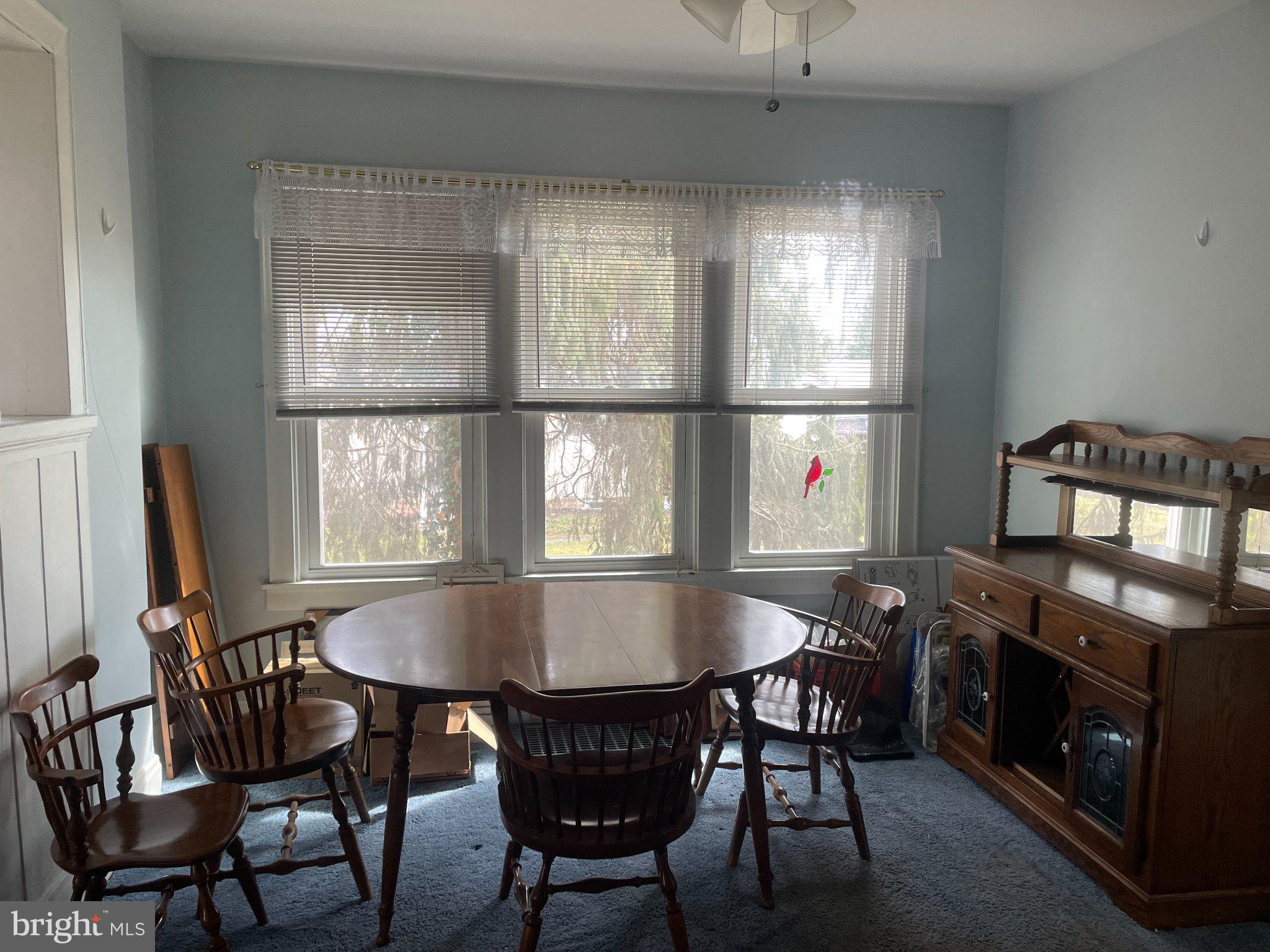 KING MANOR - Residential