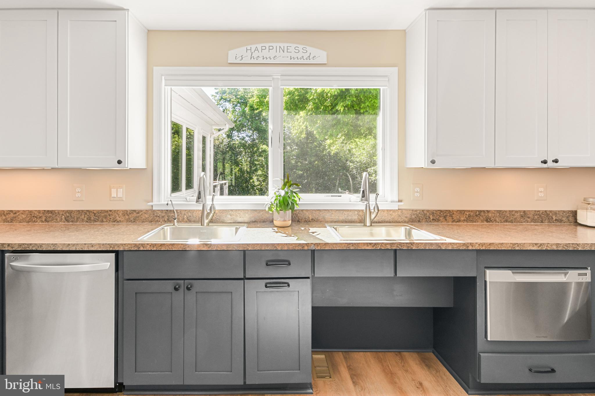 HOPE VALLEY HILLS - Residential