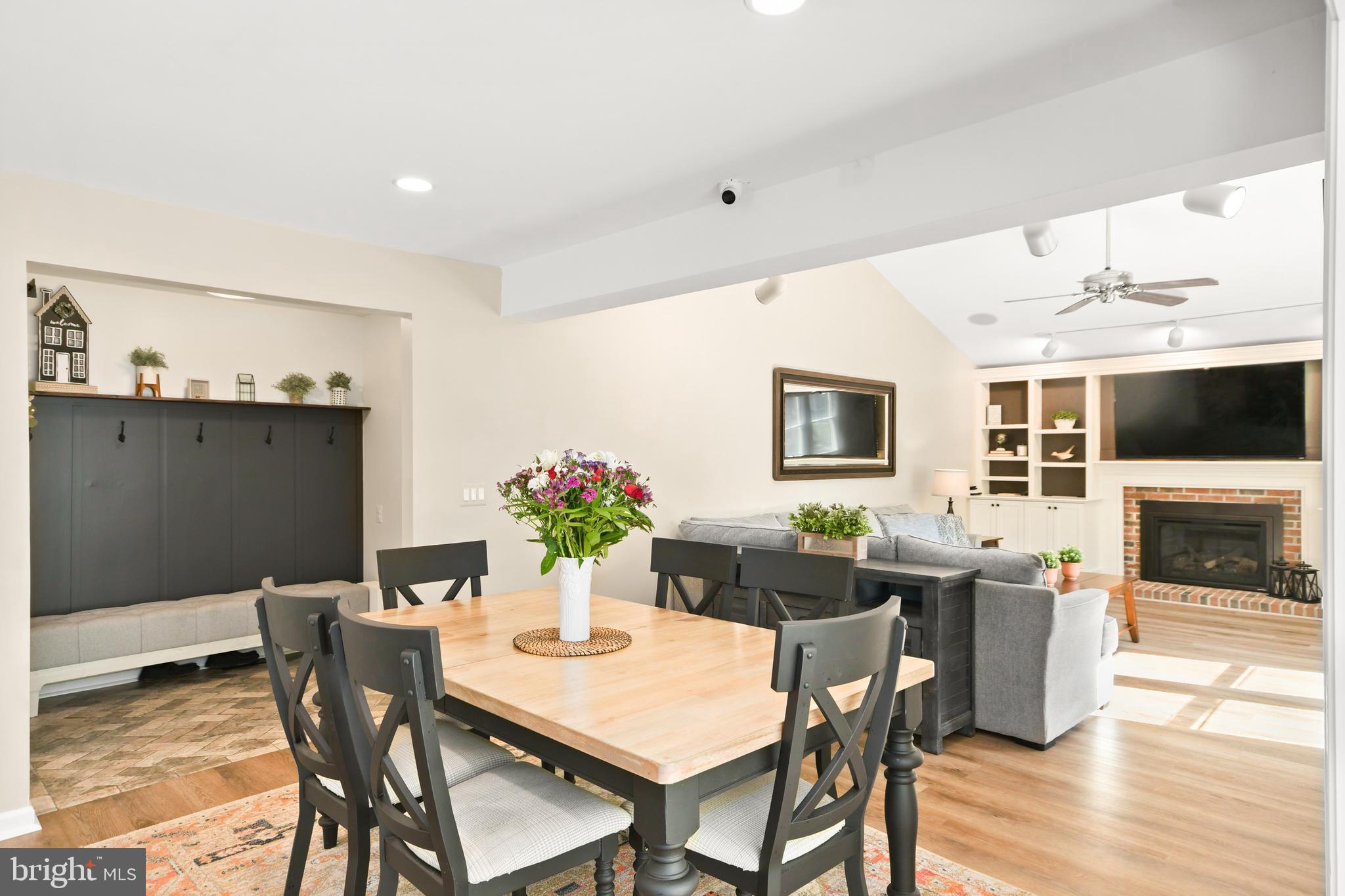 HOPE VALLEY HILLS - Residential