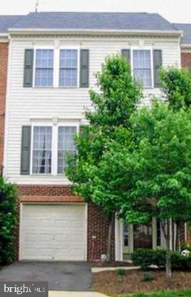 SOUTH RIDING - Residential Lease