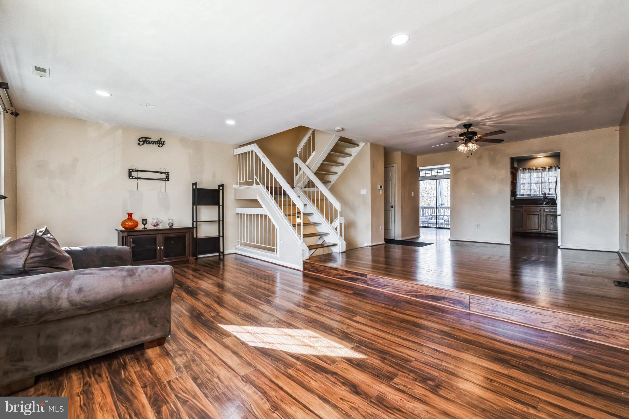 LAUREL LAKES PLAT 3 - Residential