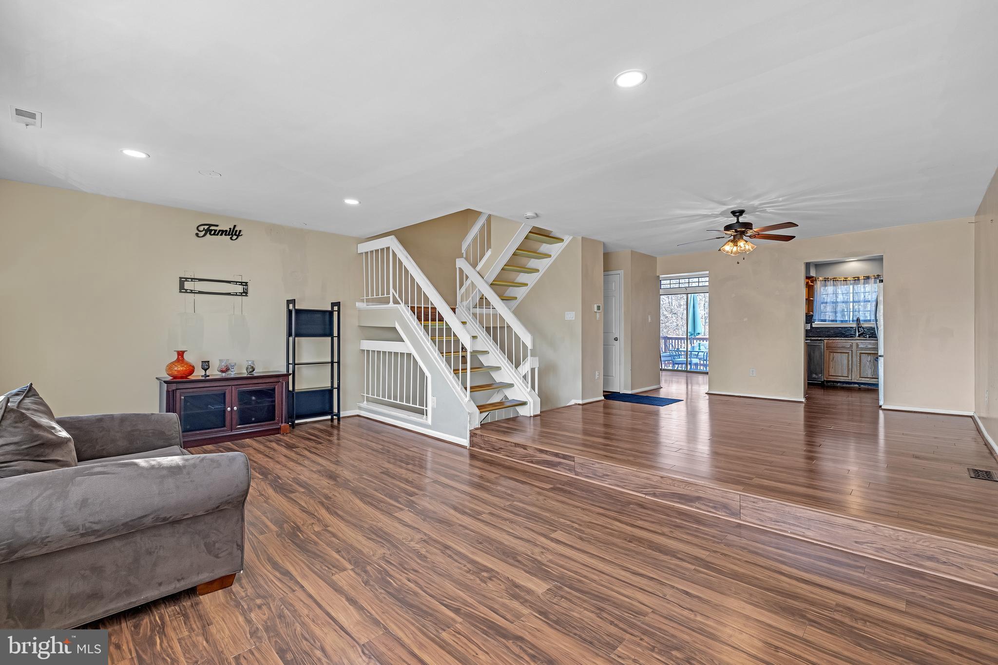 LAUREL LAKES PLAT 3 - Residential