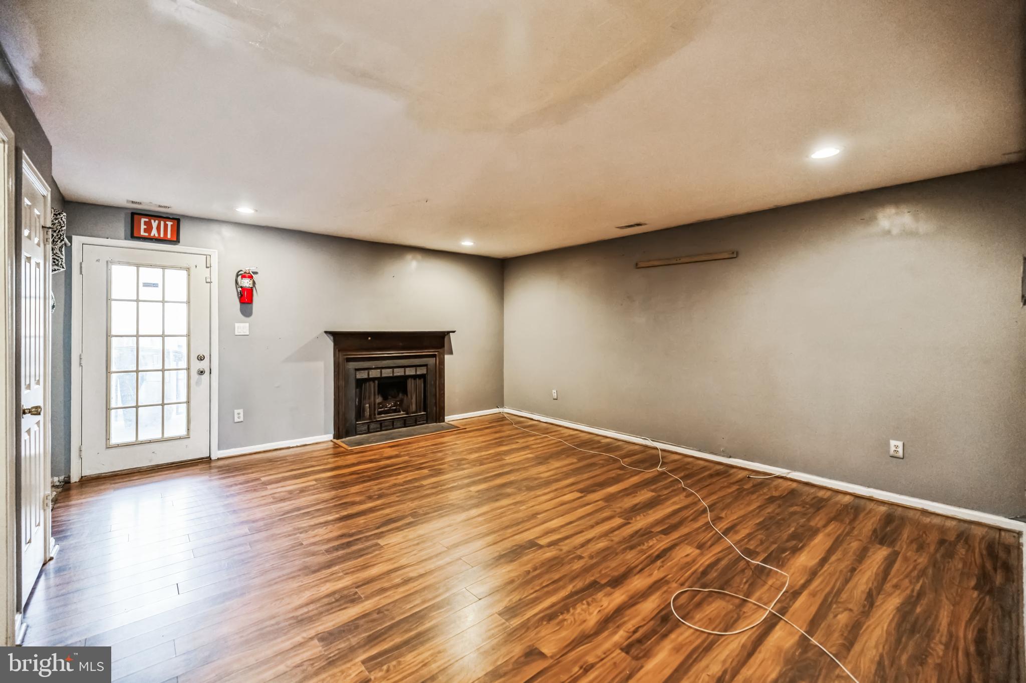 LAUREL LAKES PLAT 3 - Residential