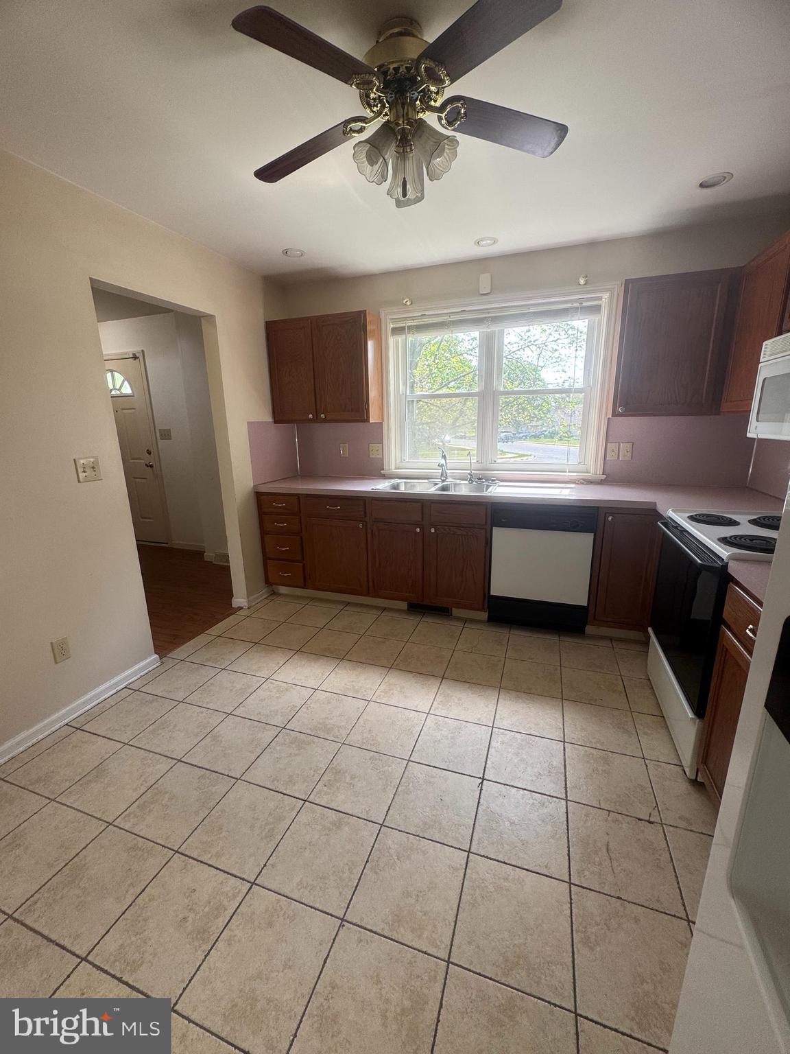 202 ROCKLAWN LANE