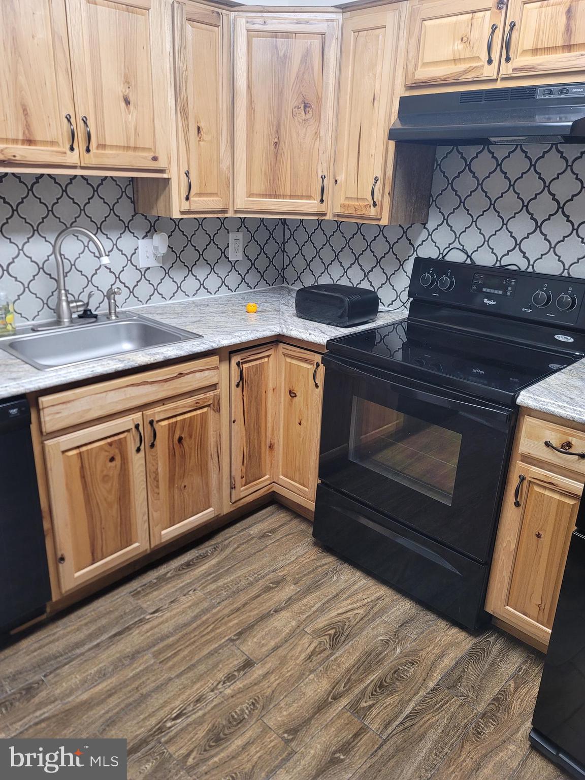 3808 LARAMIE PLACE B