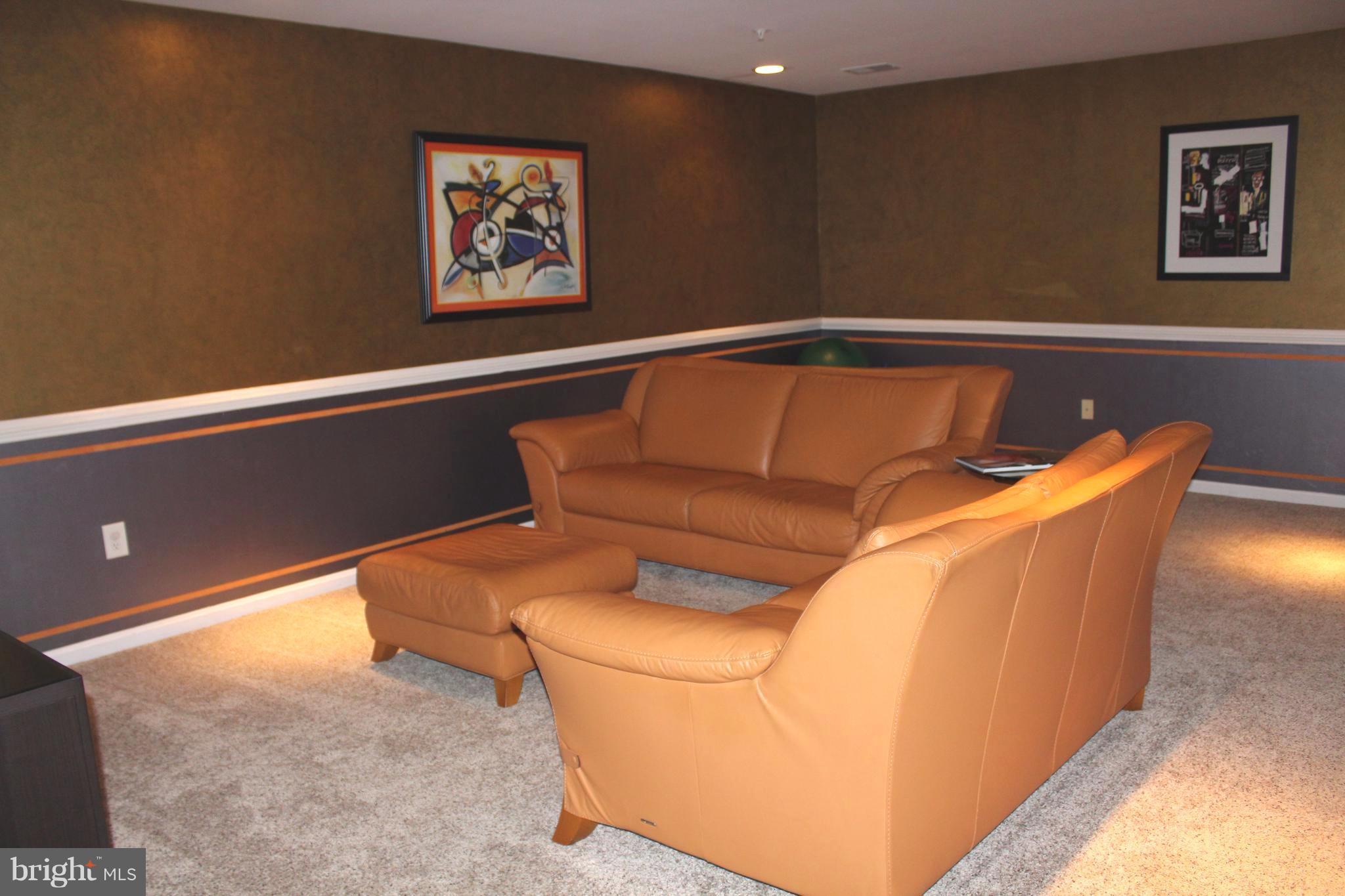 HEATHER GLEN MANOR - Residential