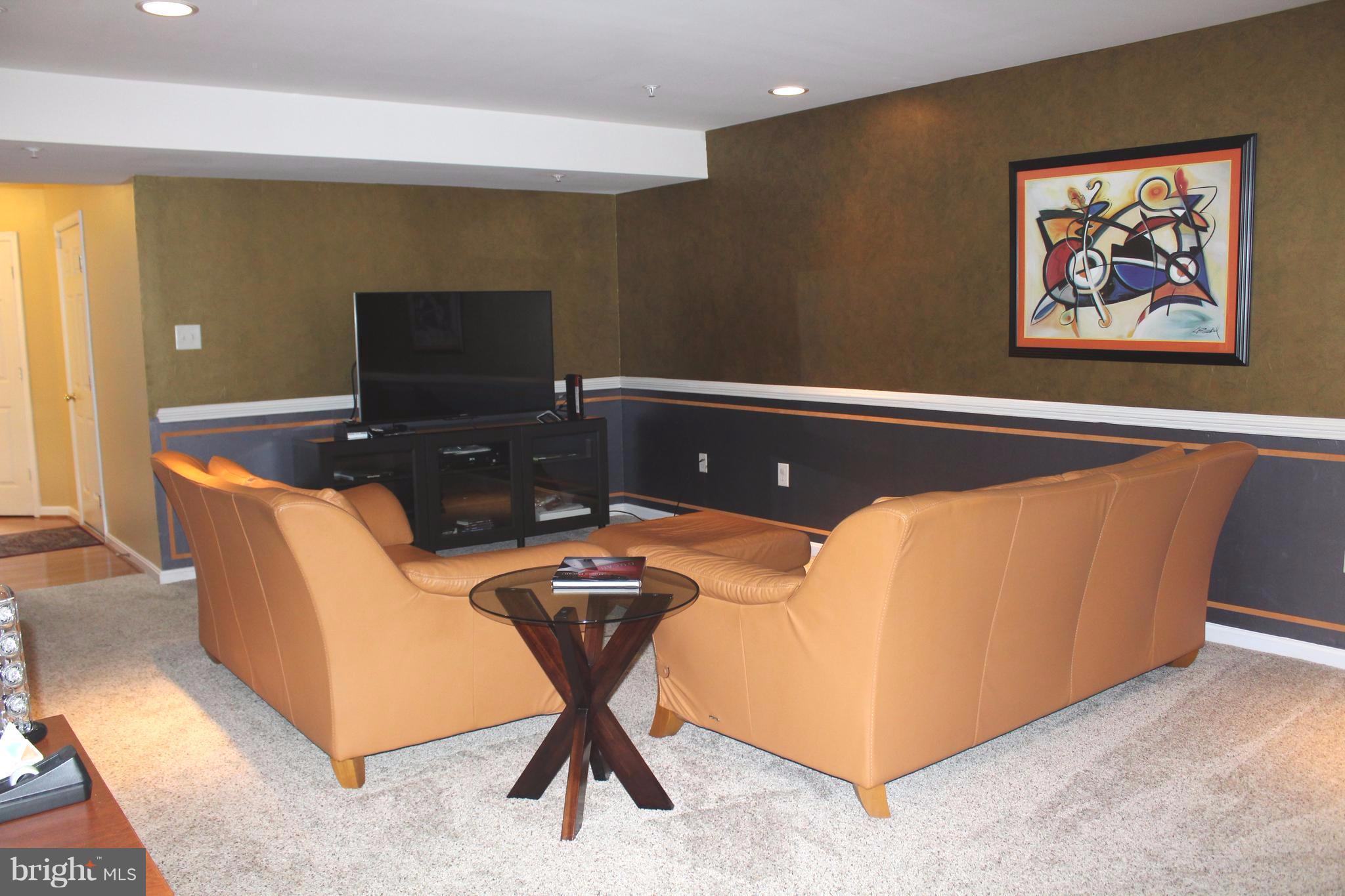 HEATHER GLEN MANOR - Residential