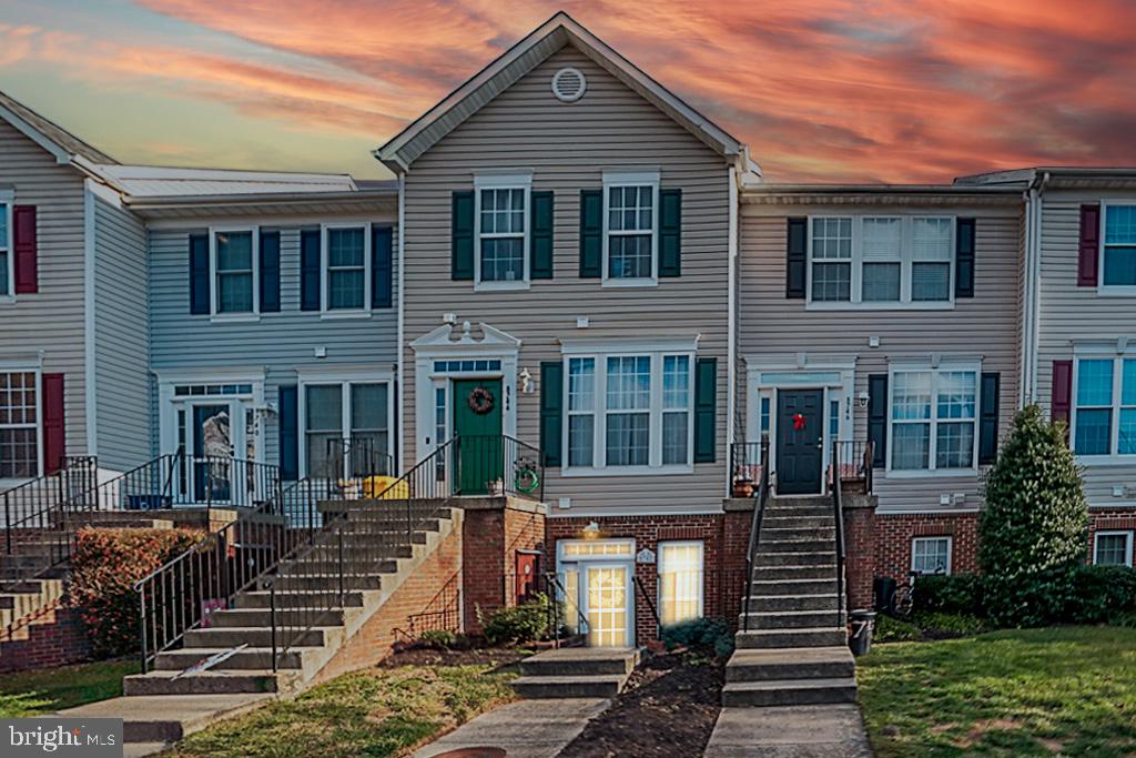 WOODLAND WALK - Residential