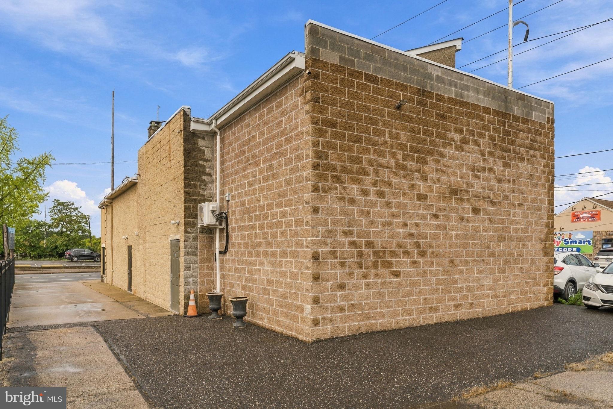 9353 OLD BUSTLETON AVENUE 55