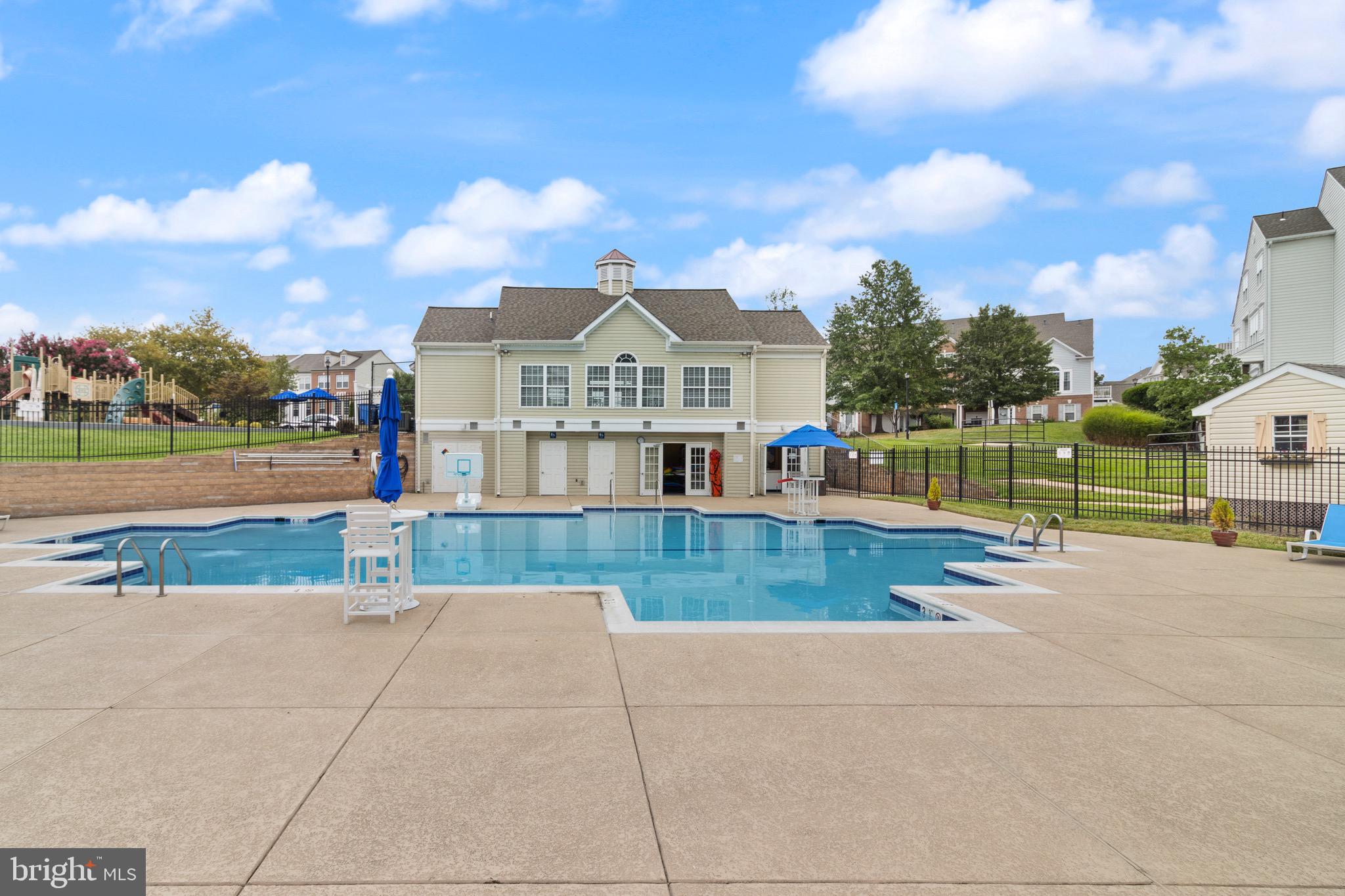 OVERLOOK CONDOMINIUM - Residential