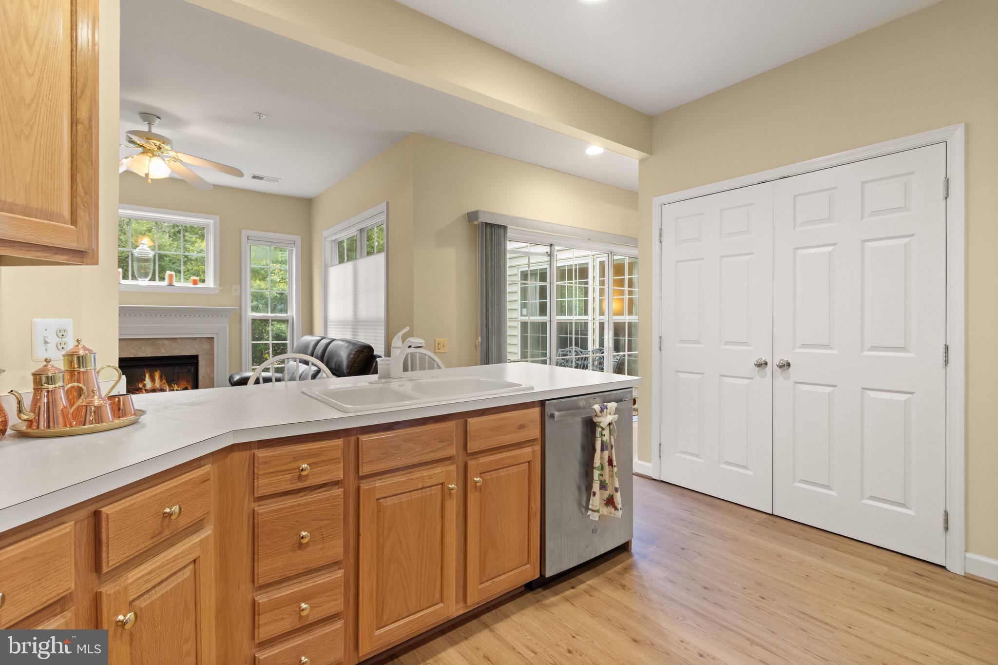 OVERLOOK CONDOMINIUM - Residential