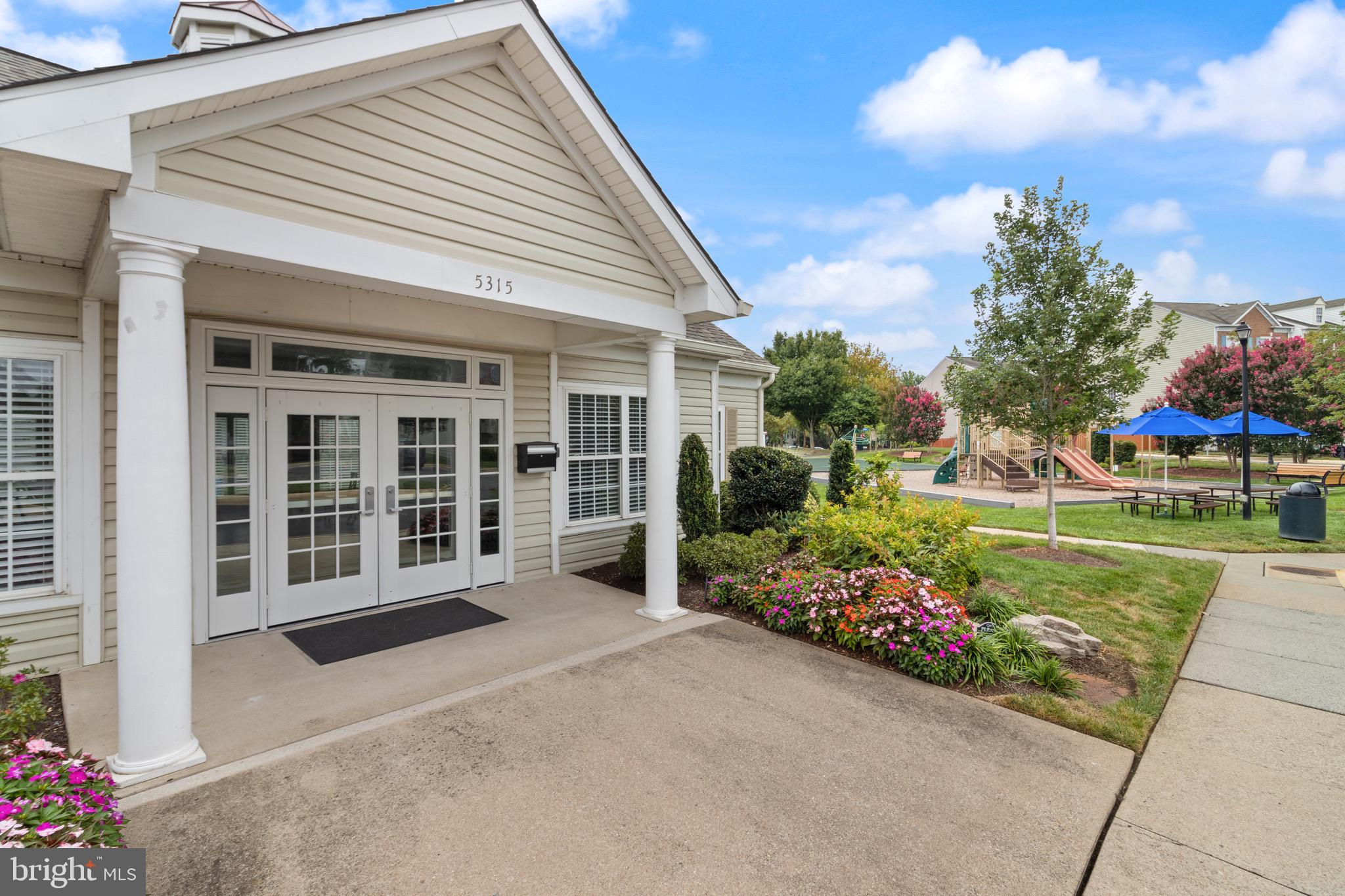 OVERLOOK CONDOMINIUM - Residential