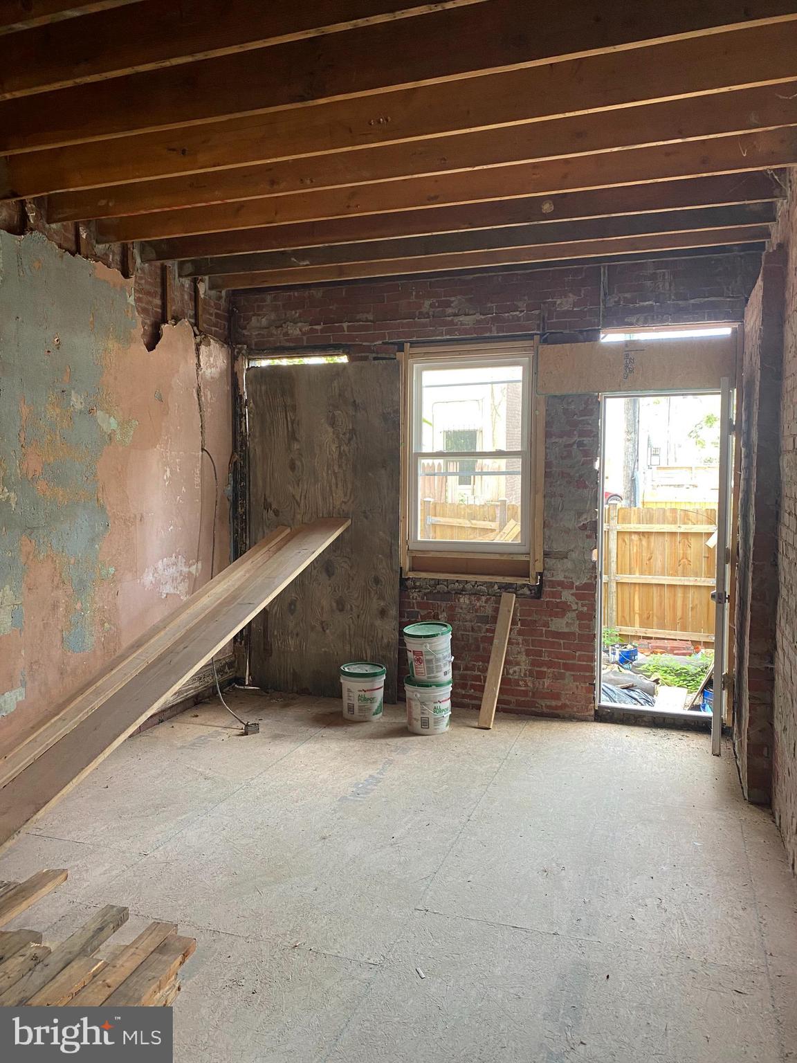 MIDDLE EAST - Residential