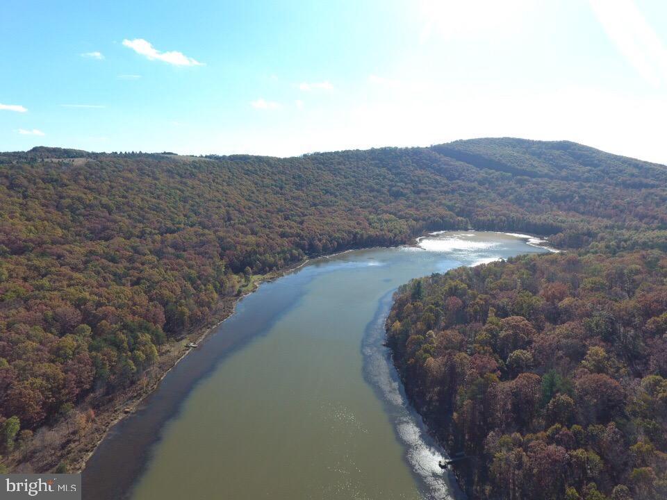 LAKE FERNDALE - Land