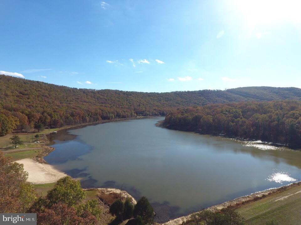 LAKE FERNDALE - Land