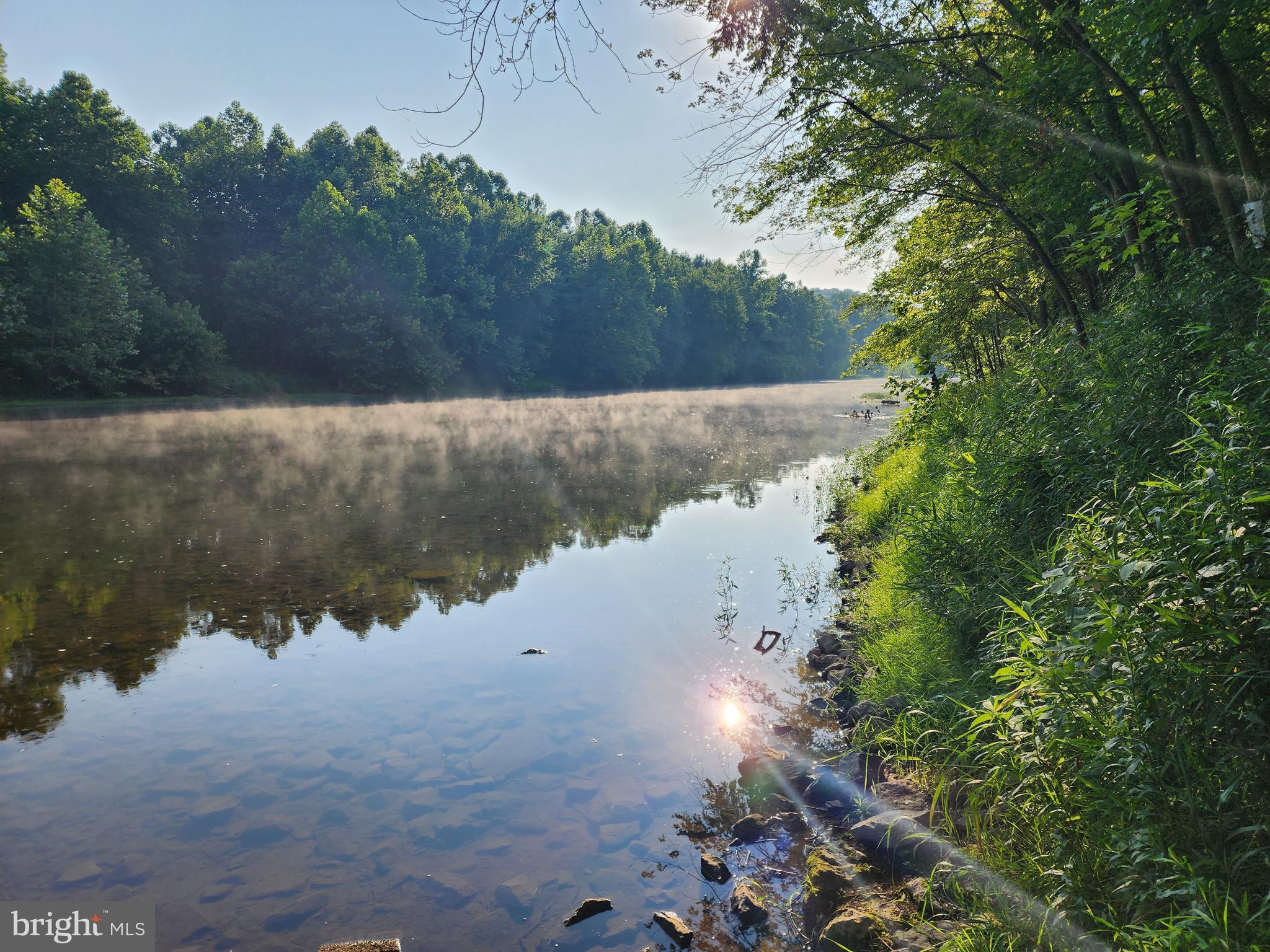 LAKE FERNDALE - Land