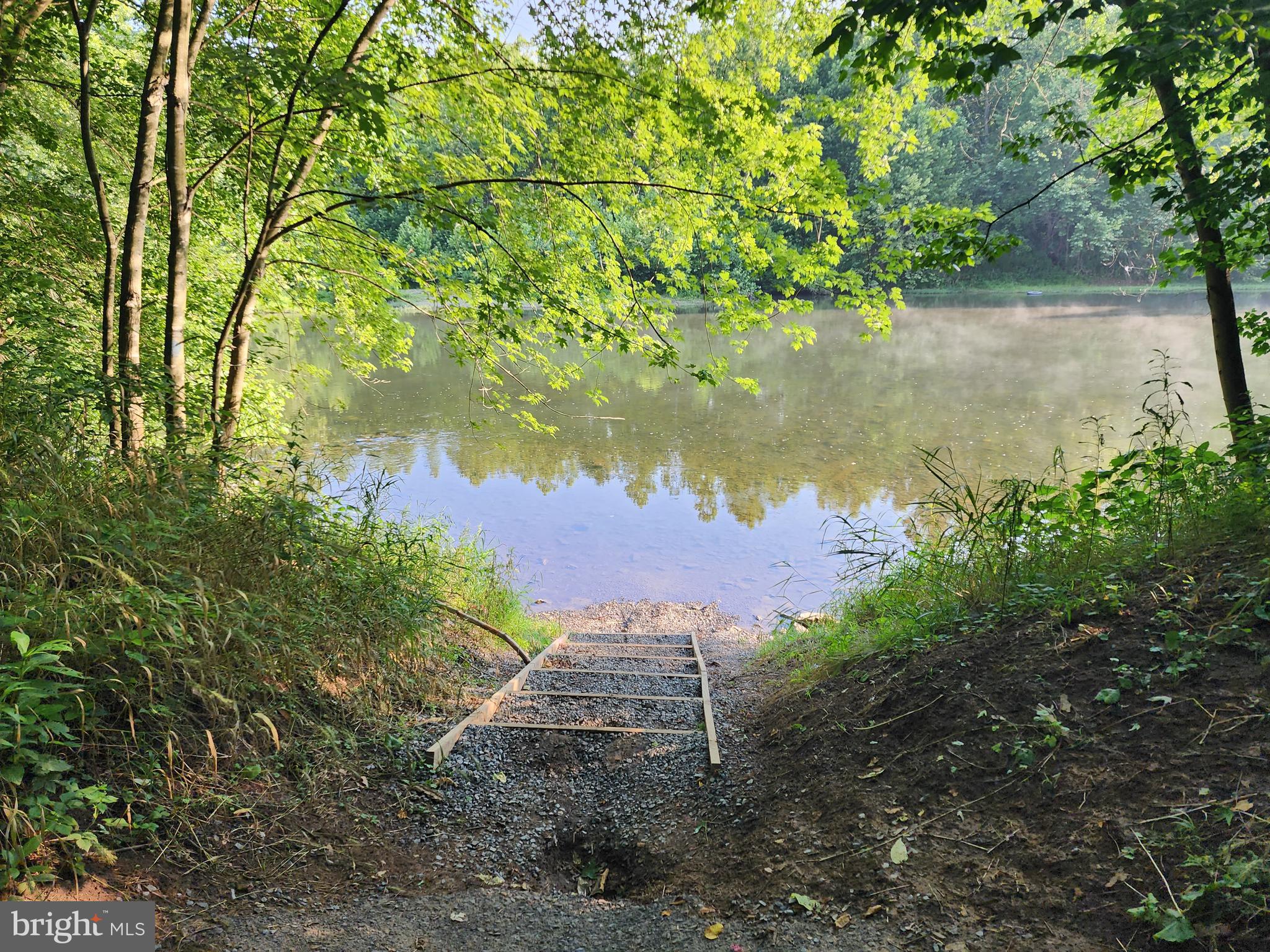 LAKE FERNDALE - Land