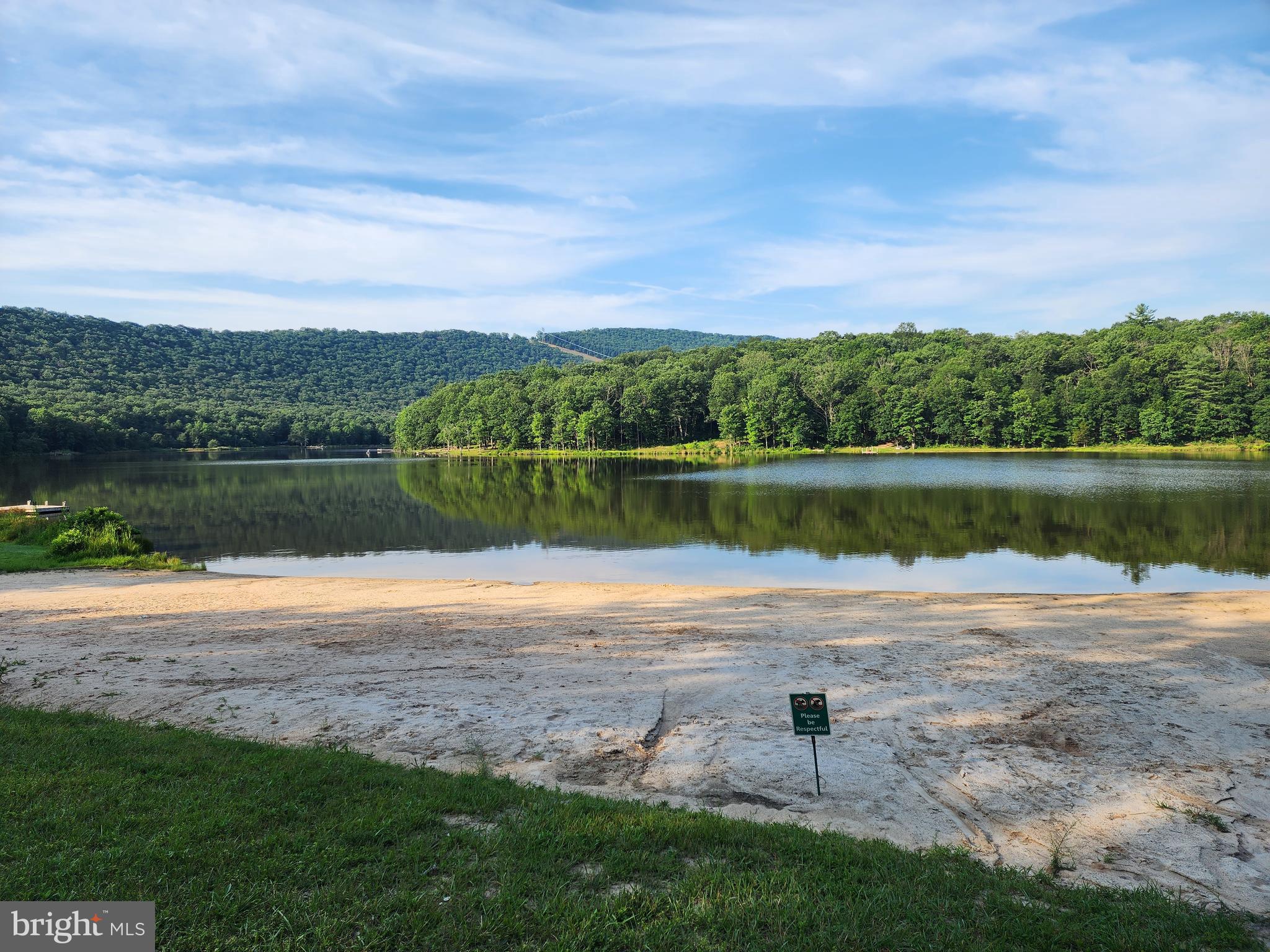 LAKE FERNDALE - Land