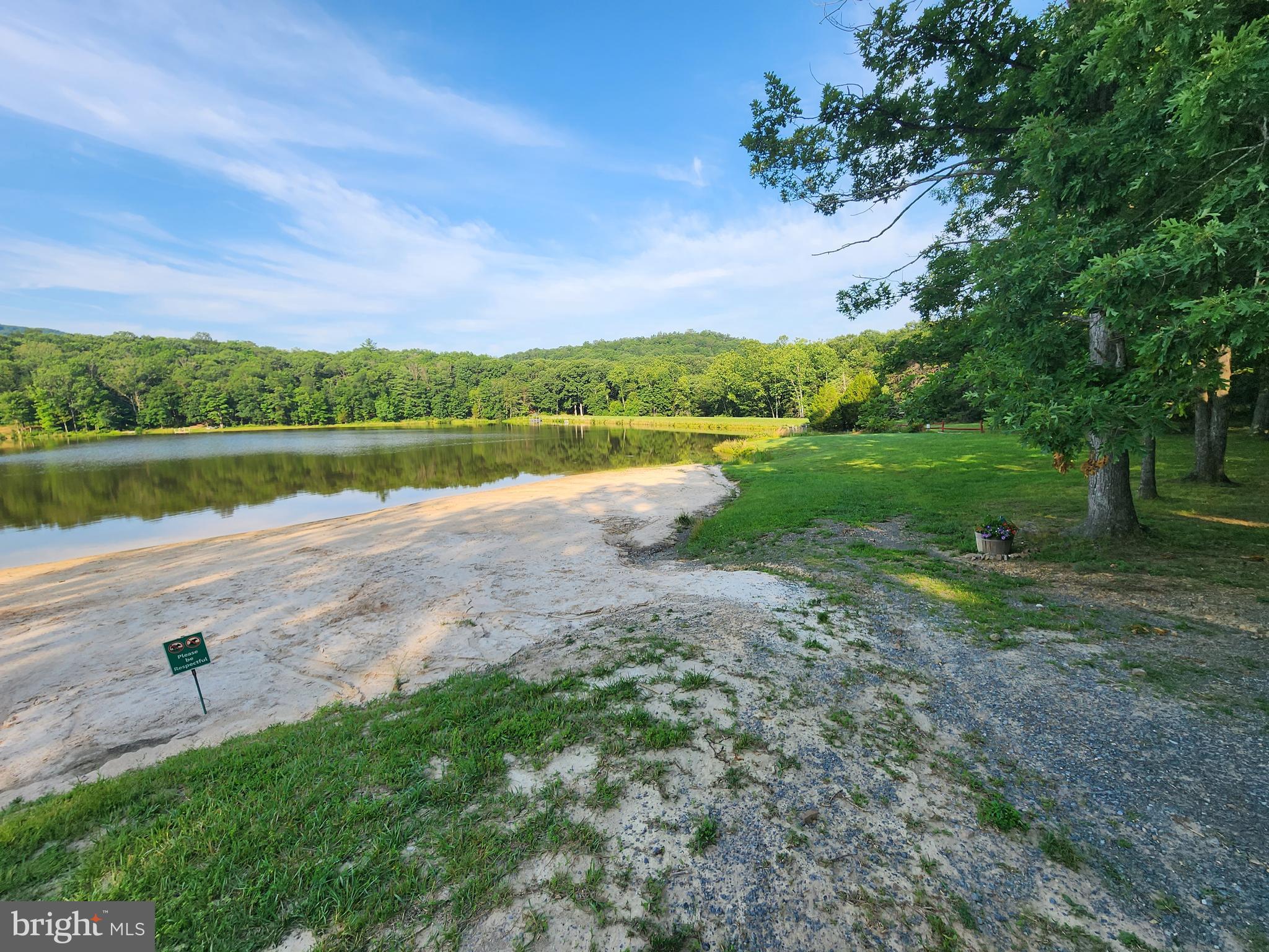 LAKE FERNDALE - Land