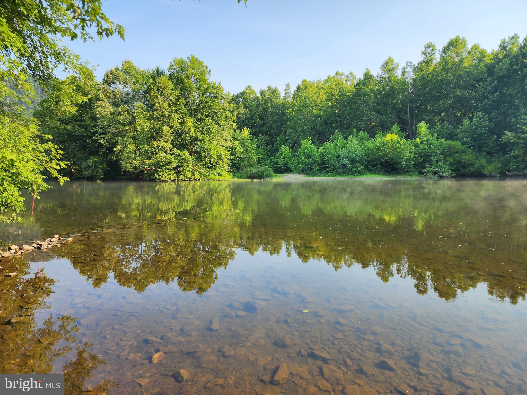 LAKE FERNDALE - Land