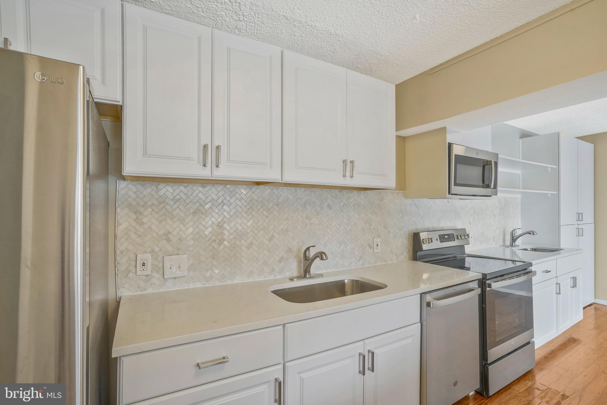 TOWER VILLAS - Residential