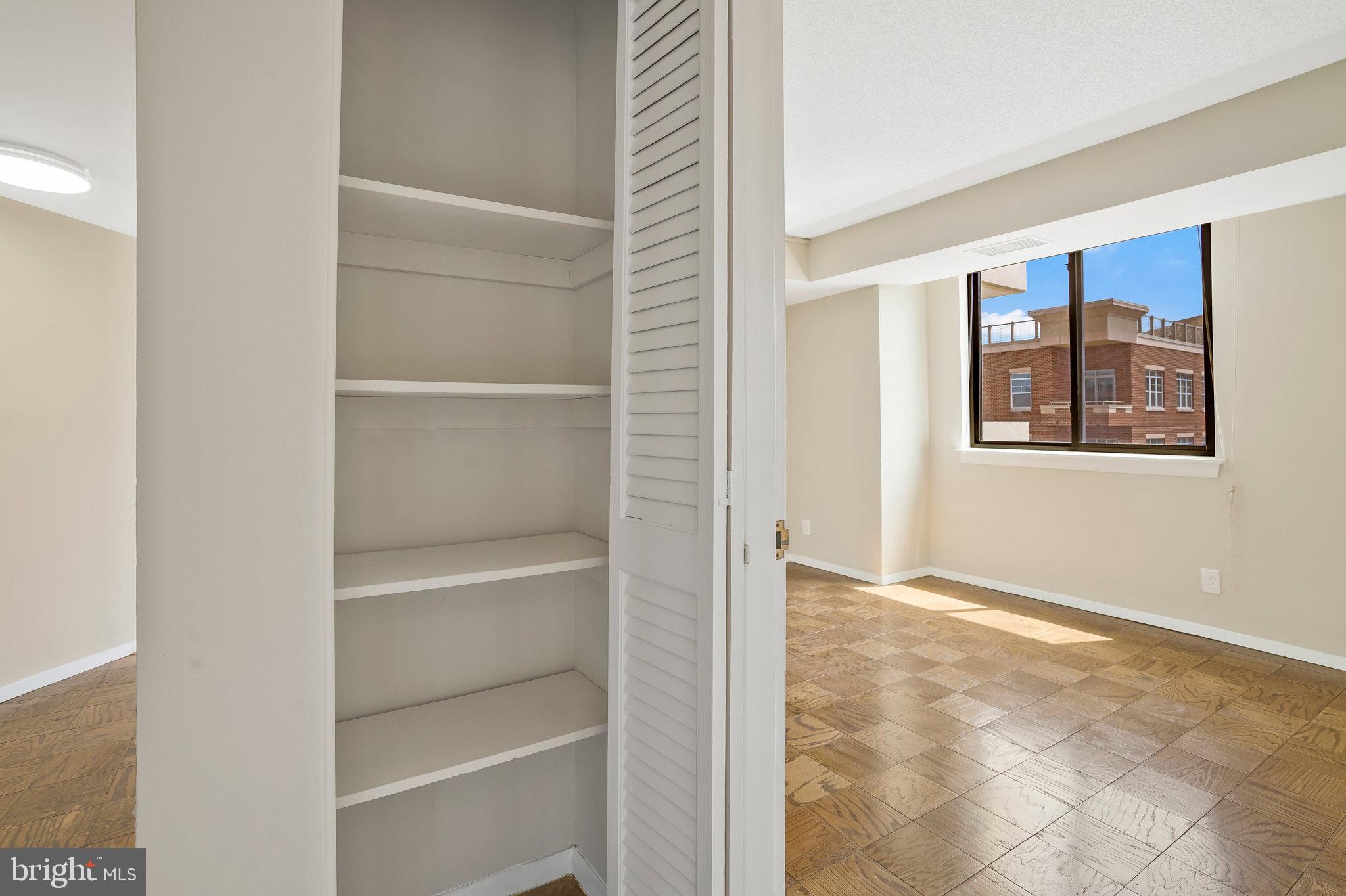 TOWER VILLAS - Residential