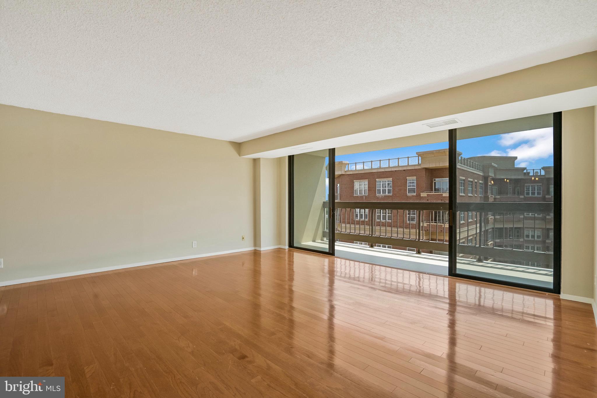 TOWER VILLAS - Residential